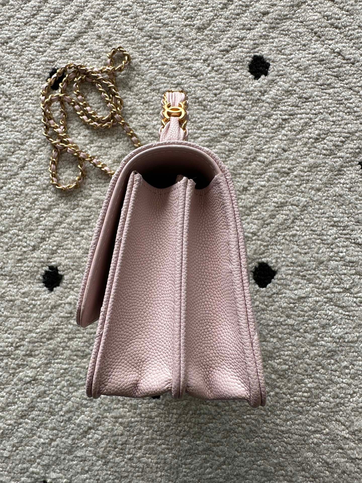 Chanel Gold Product 4798