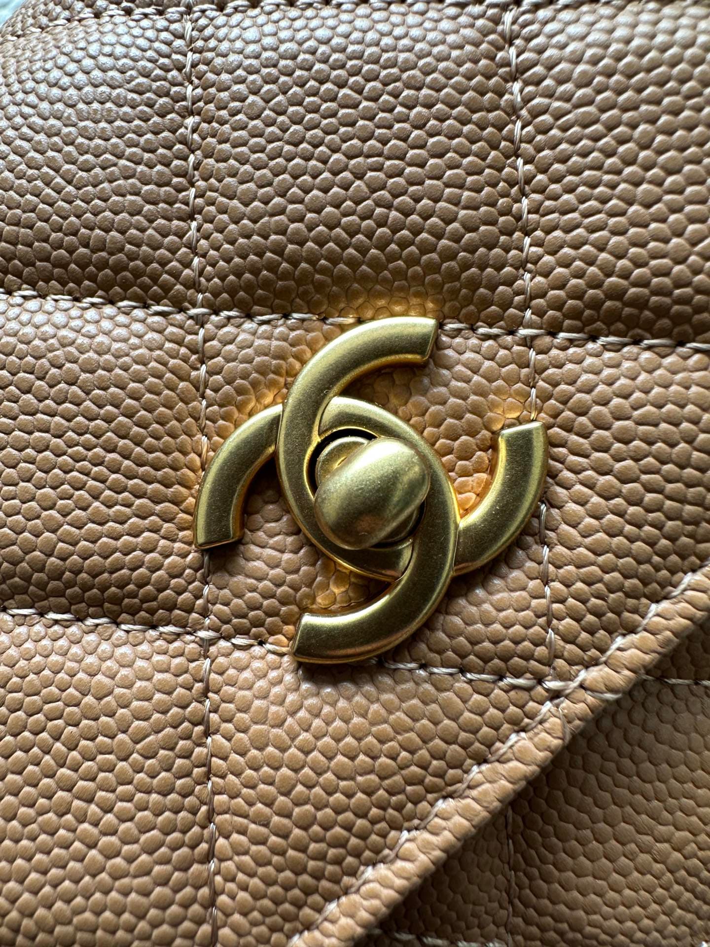 Chanel Gold Product 4798
