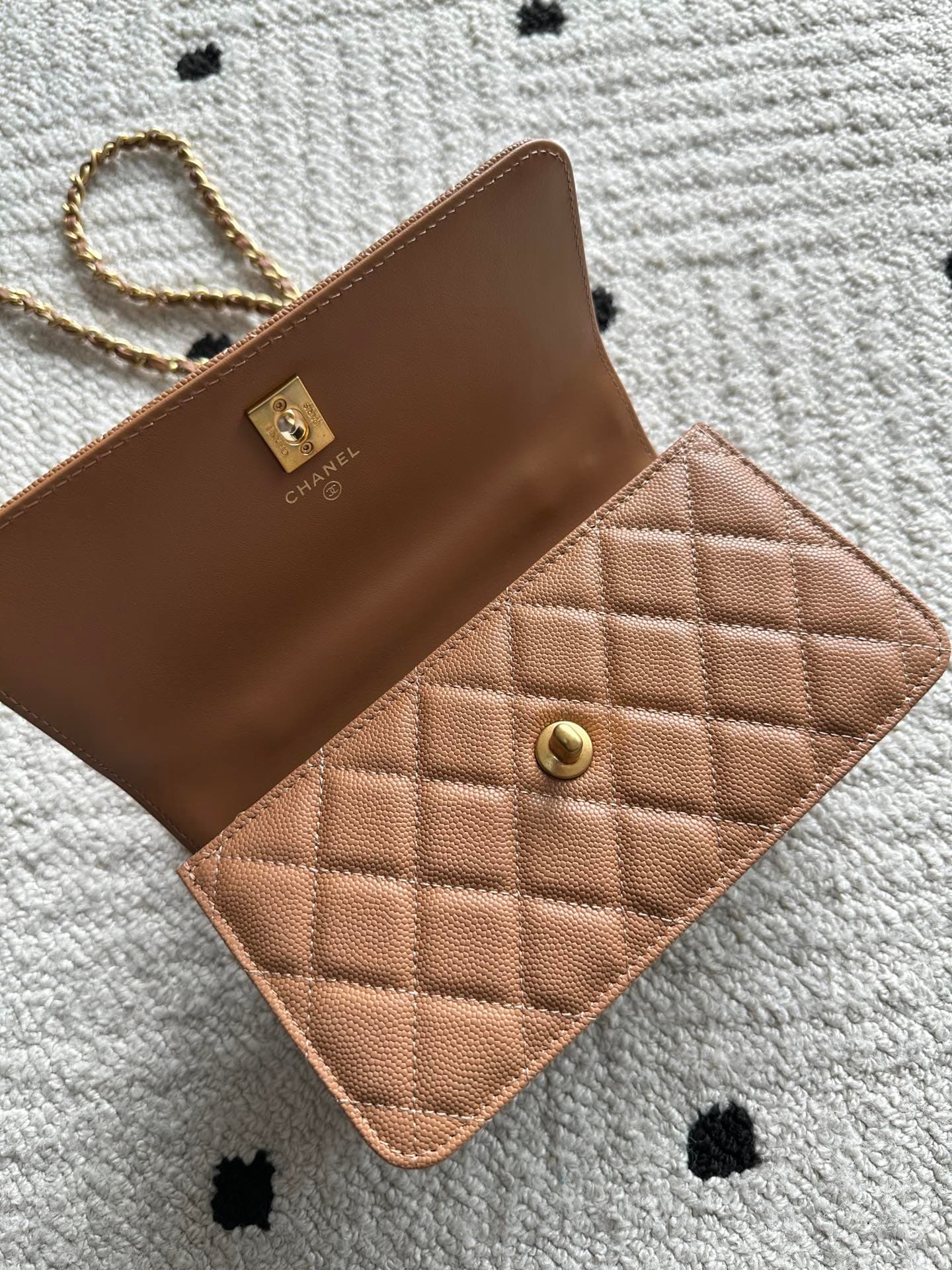 Chanel Gold Product 4798