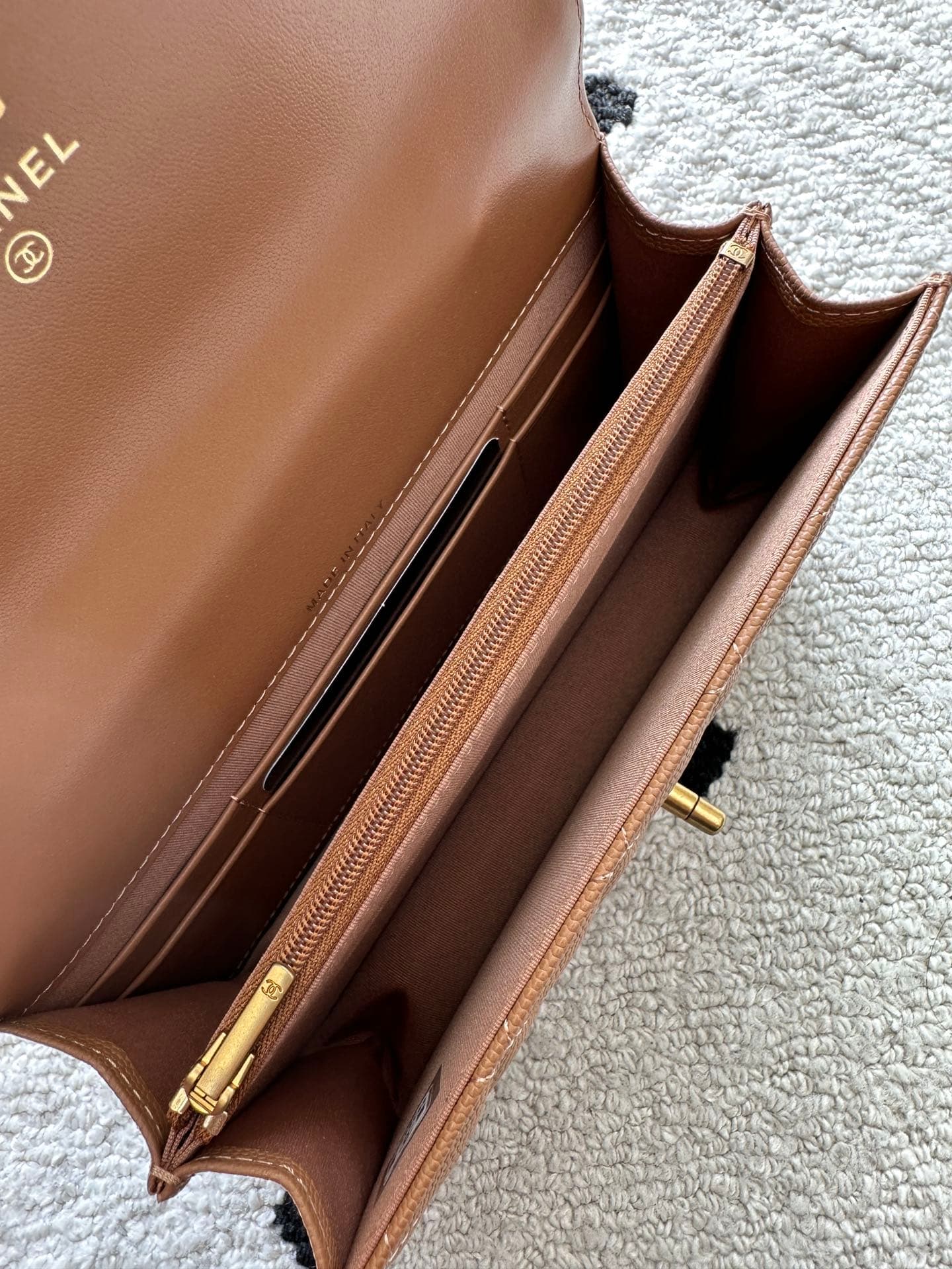 Chanel Gold Product 4798