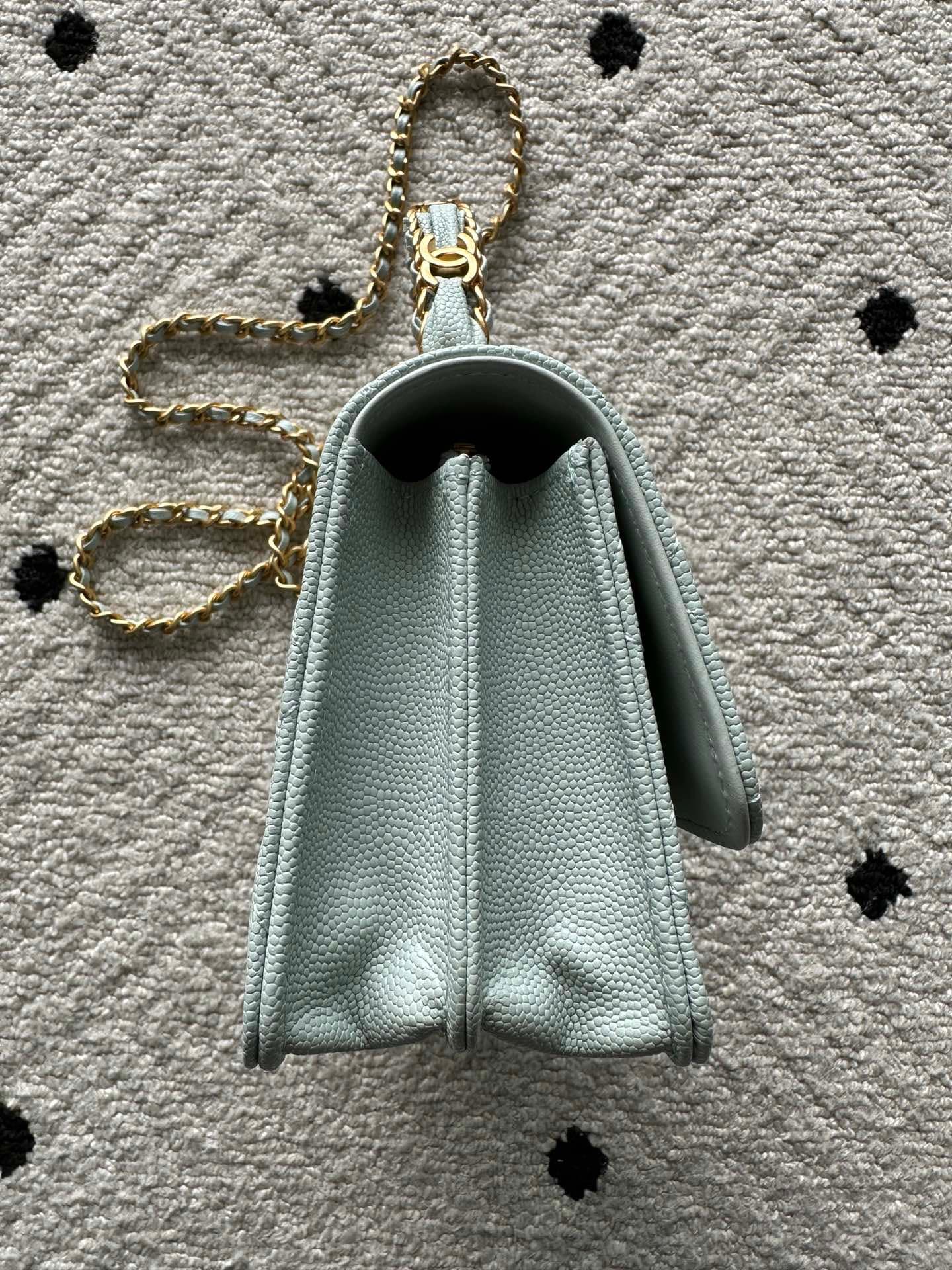 Chanel Gold Product 4798
