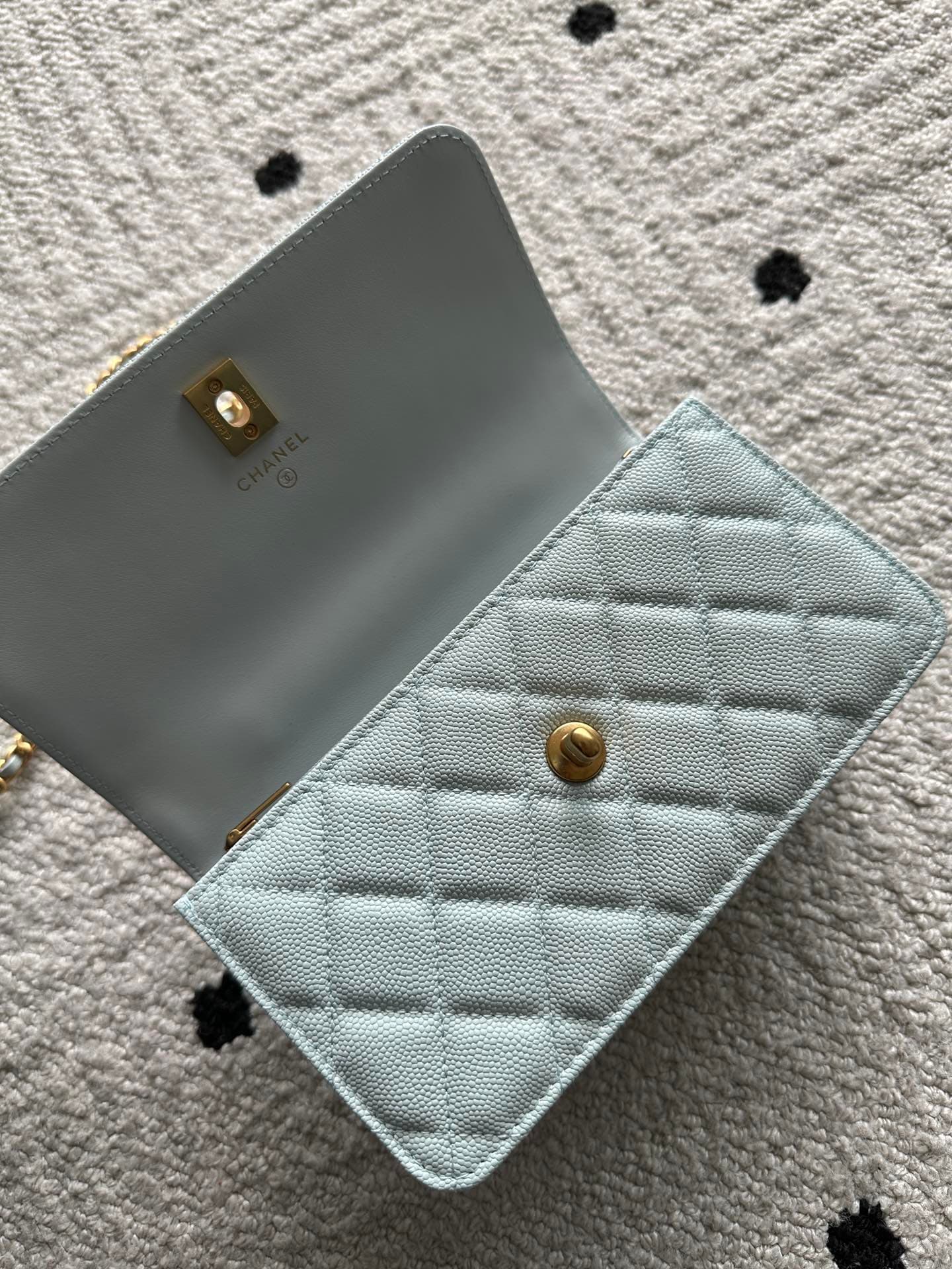 Chanel Gold Product 4798