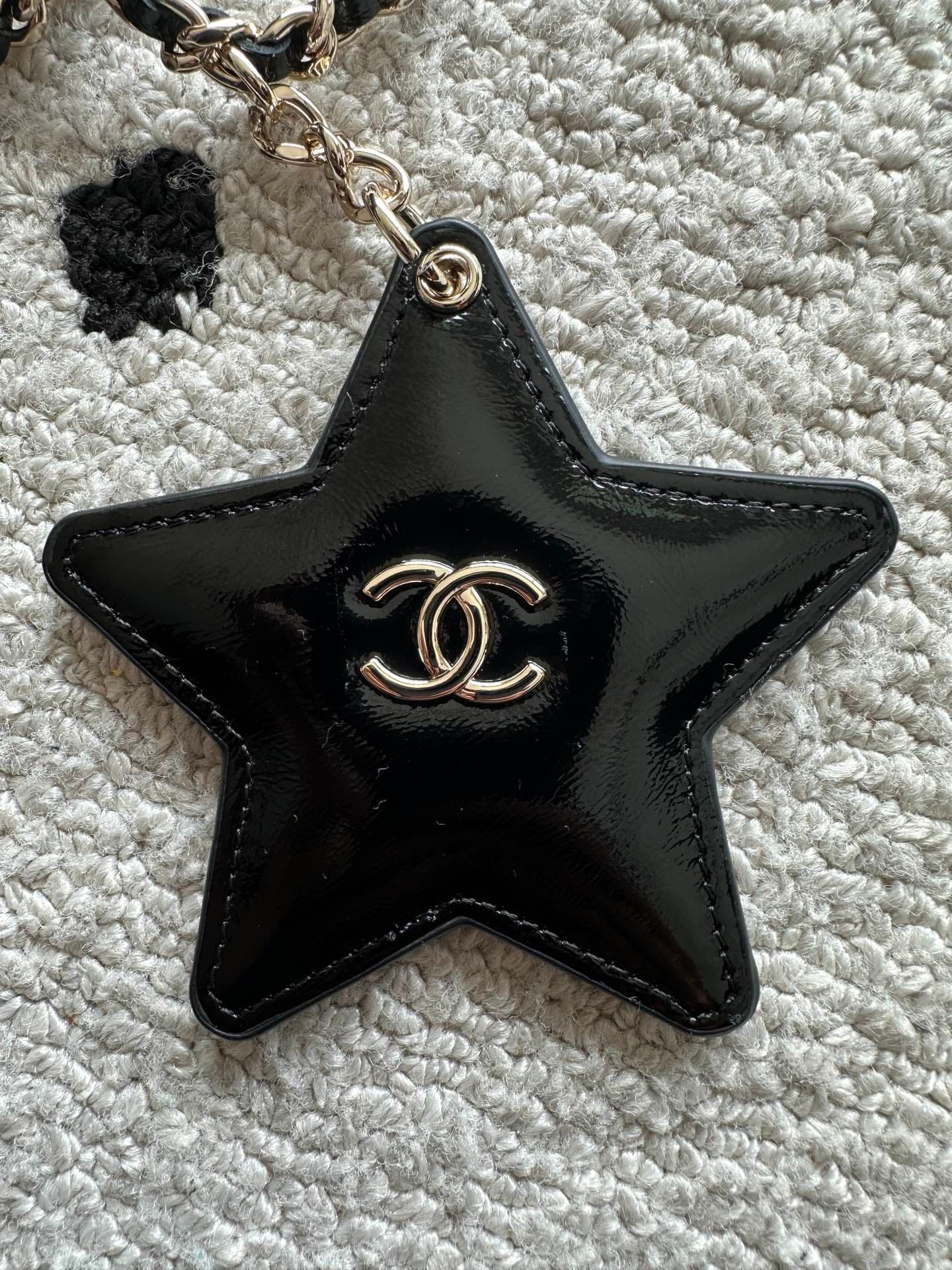 Chanel Black Product AP4777