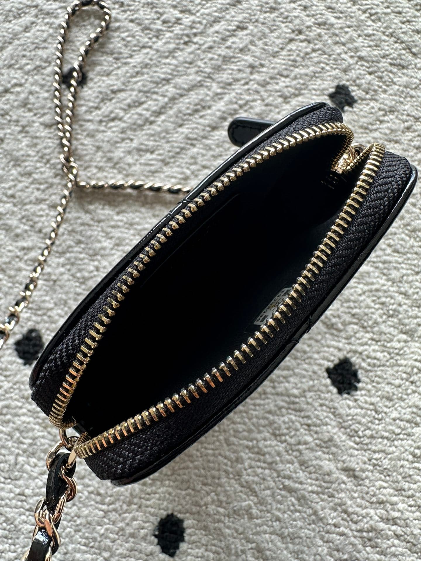 Chanel Black Product AP4777