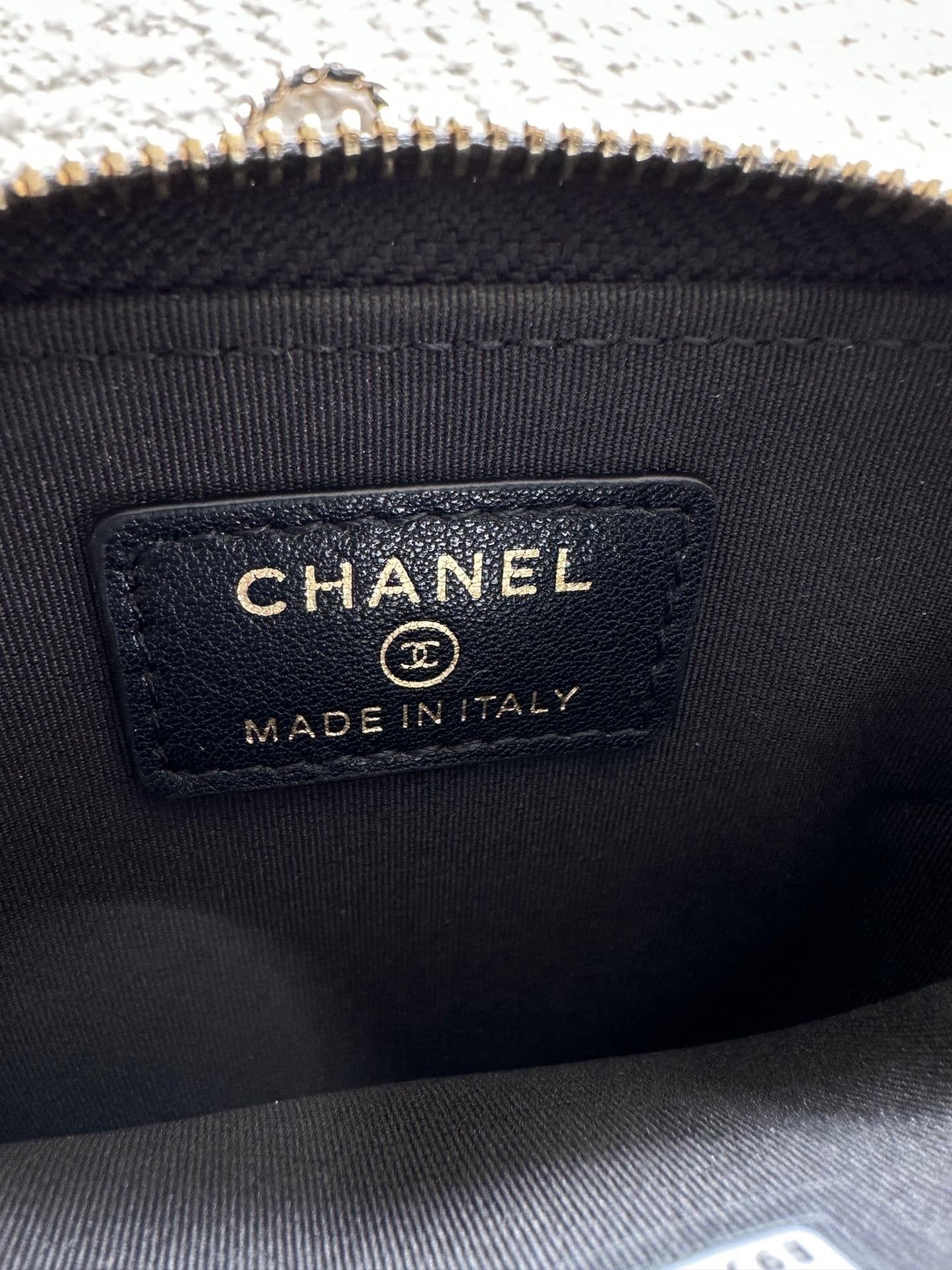 Chanel Black Product AP4777