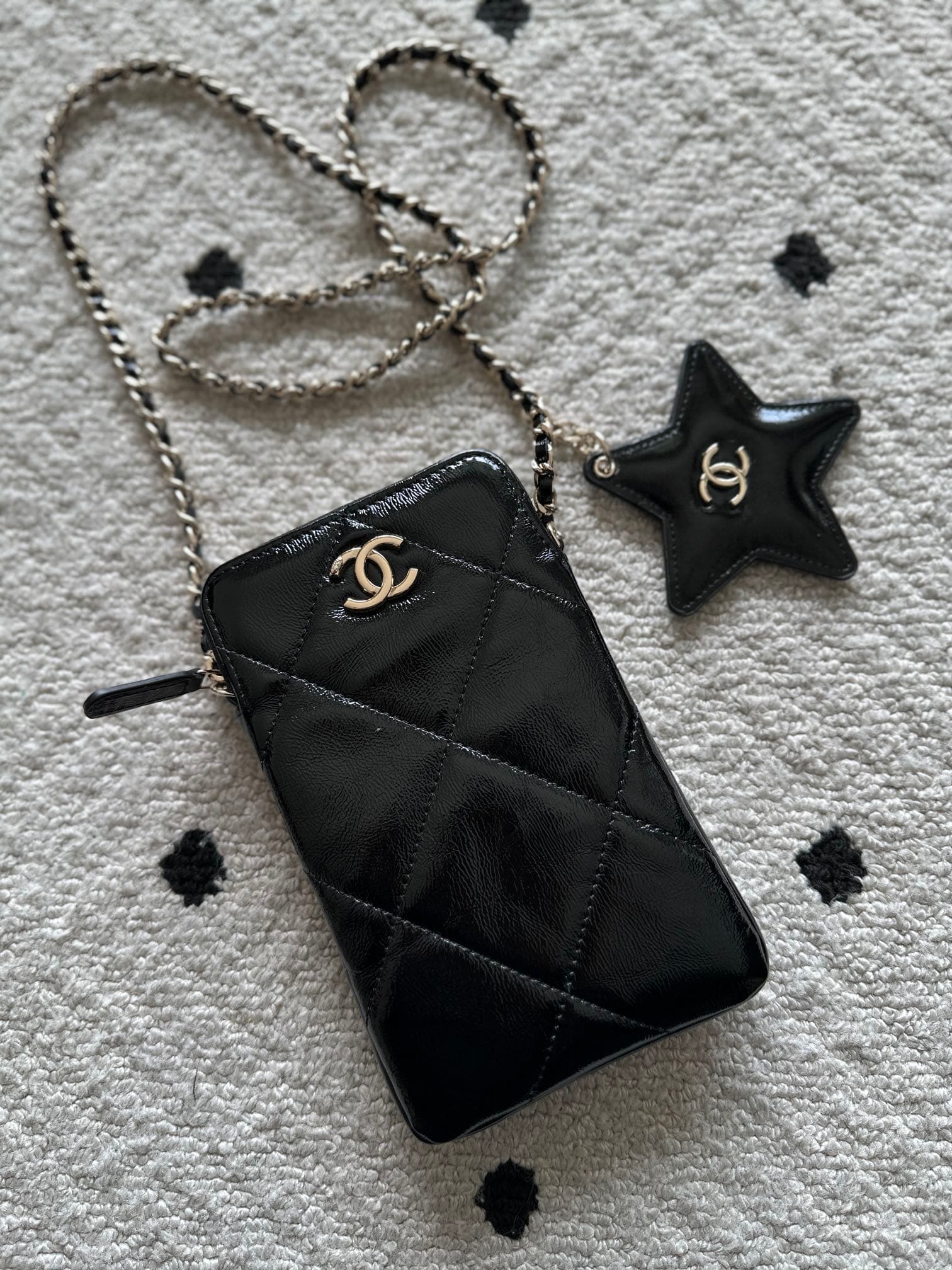 Chanel Black Product AP4777