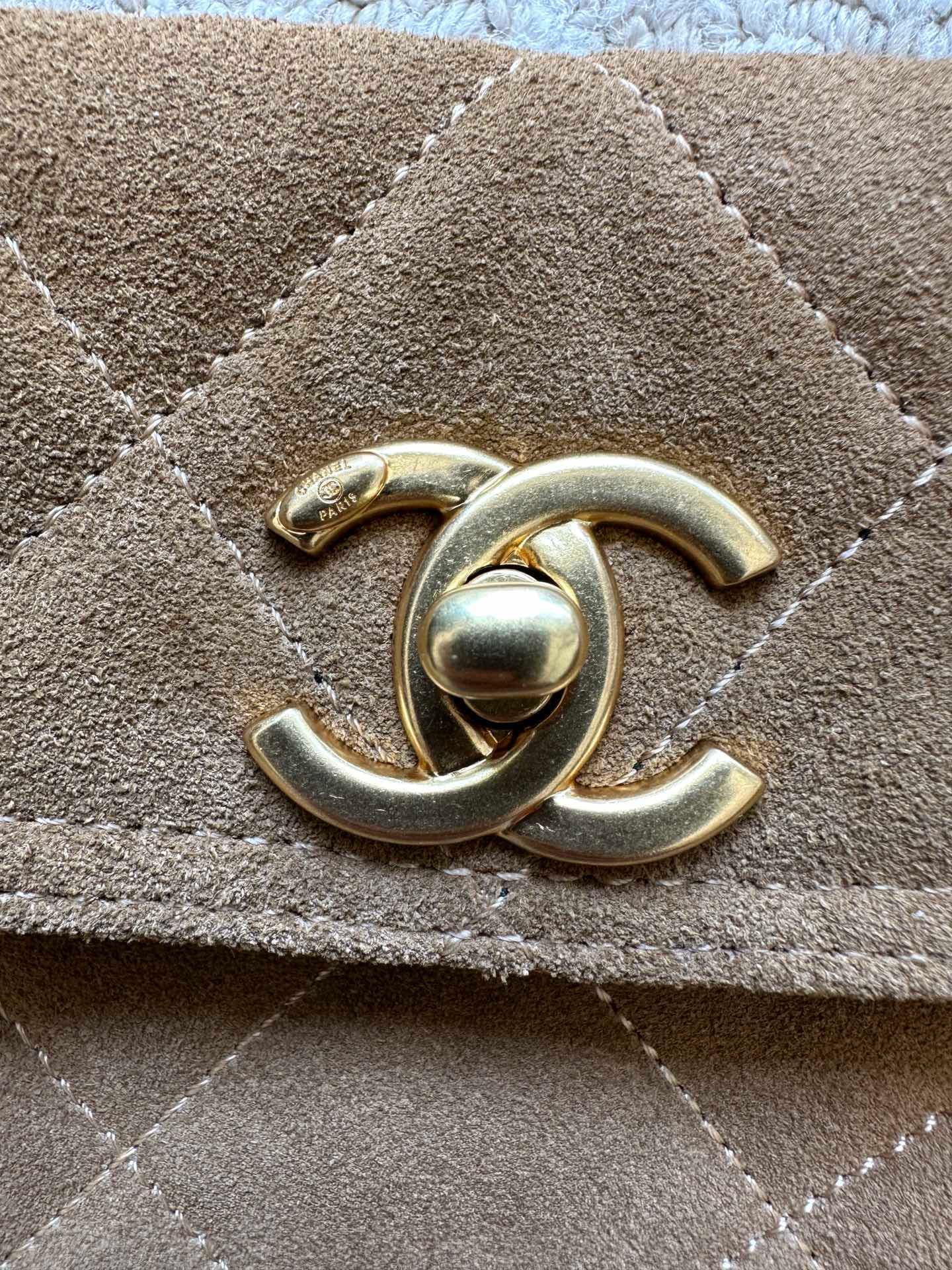 Chanel Gold Product AS5886