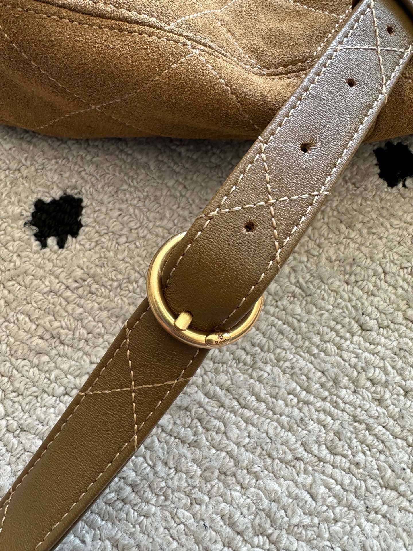 Chanel Gold Product AS5886