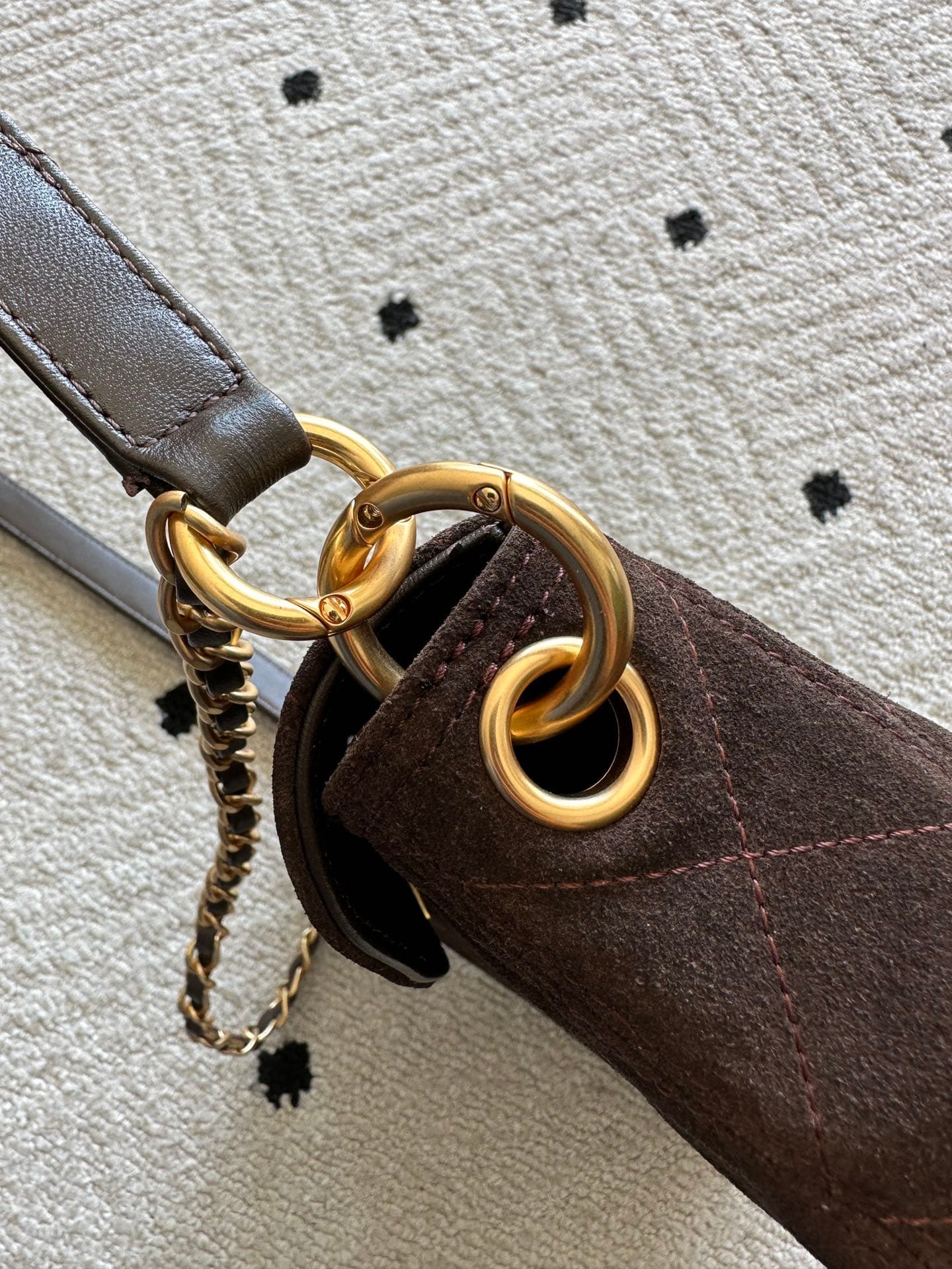 Chanel Gold Product AS5885