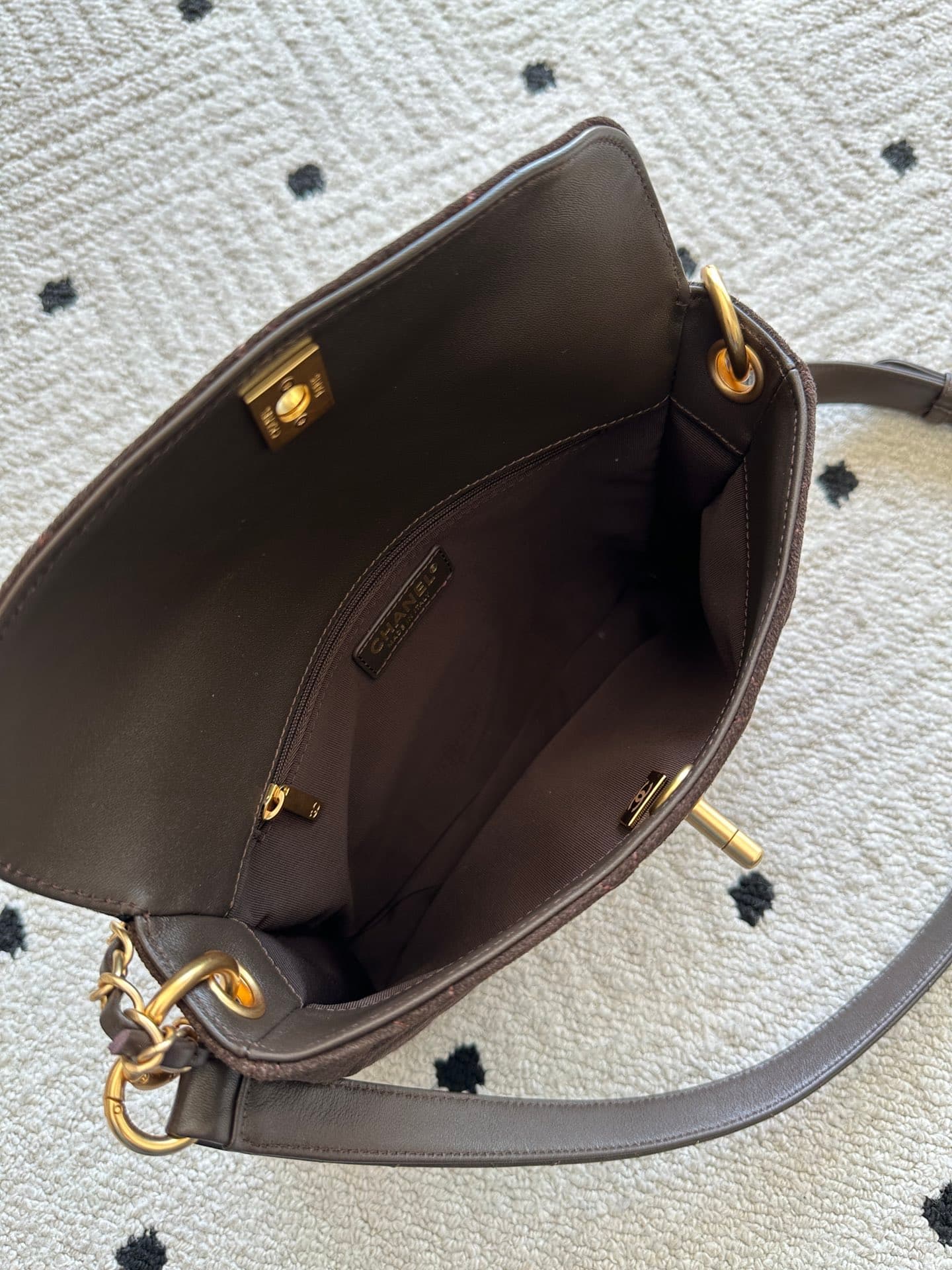 Chanel Gold Product AS5885