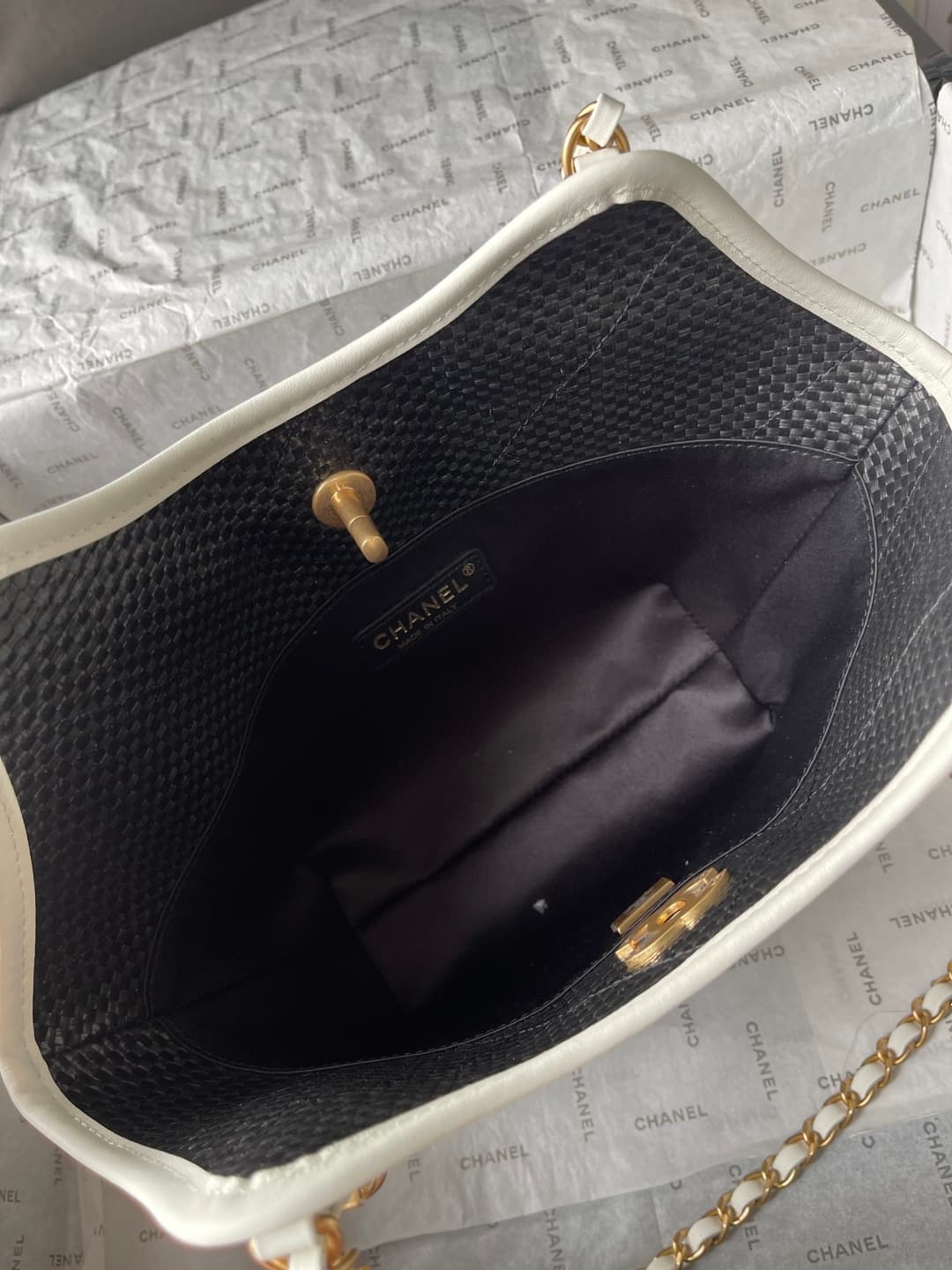Chanel Tote Bag AS6015