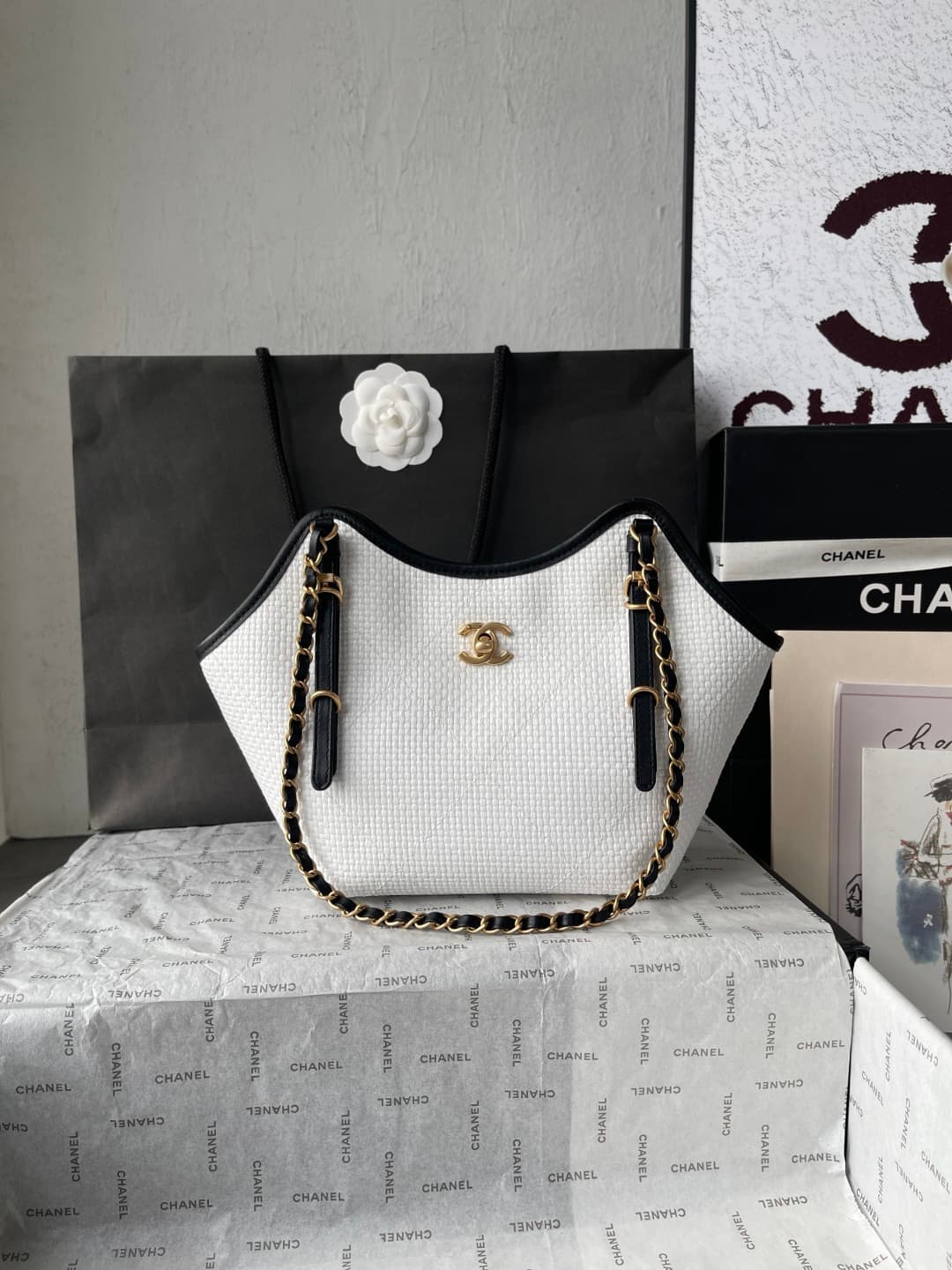 Chanel Tote Bag AS6015