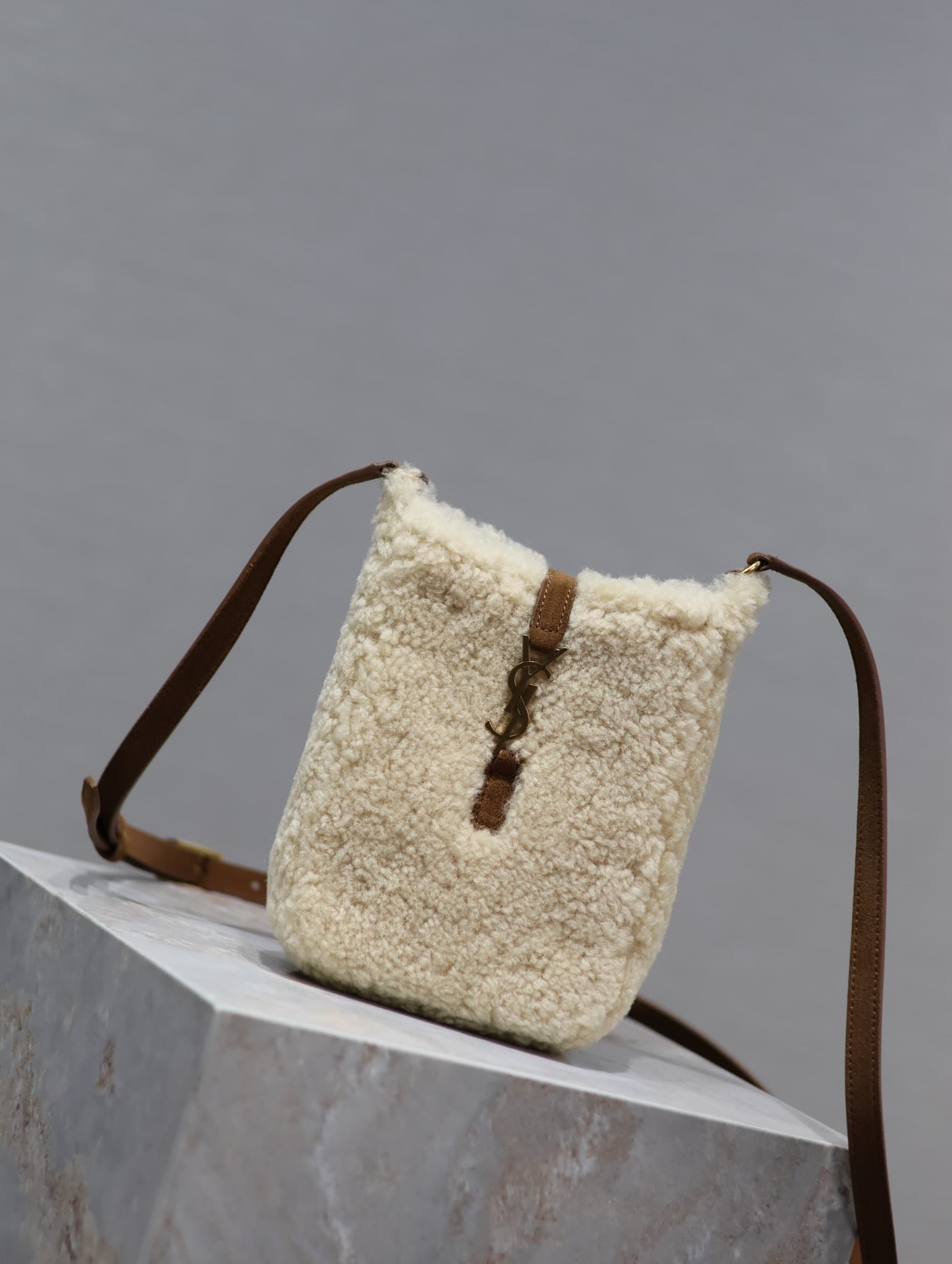 Saint Laurent Cream Bag 735214