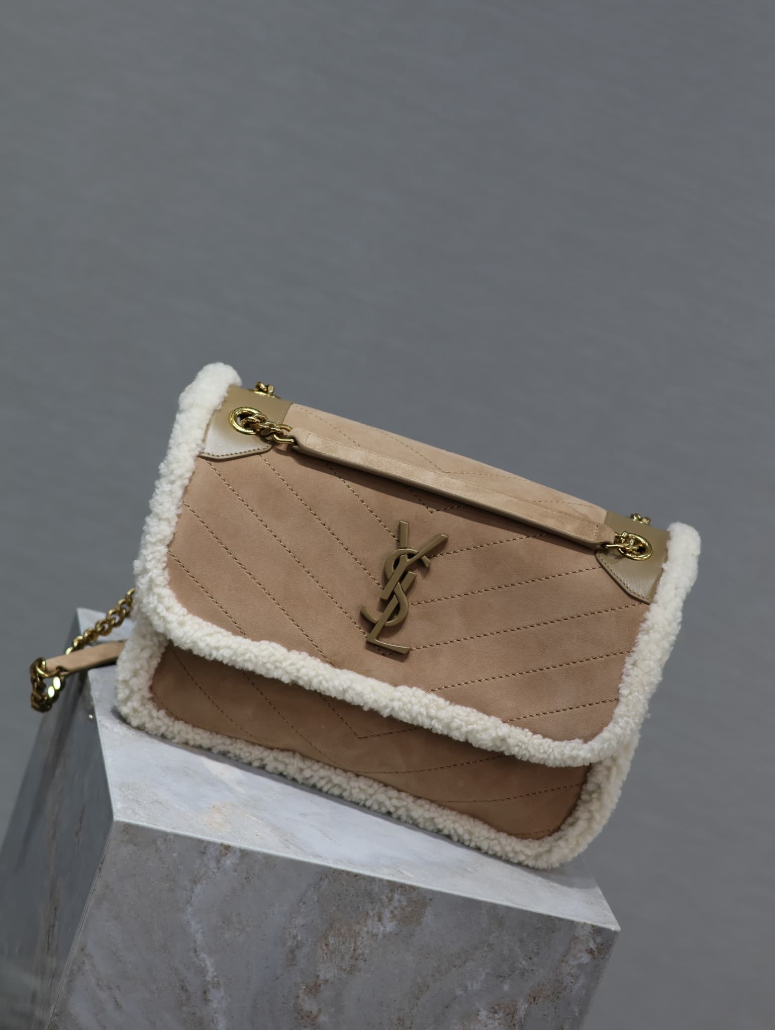 Saint Laurent Cream Bag 498894