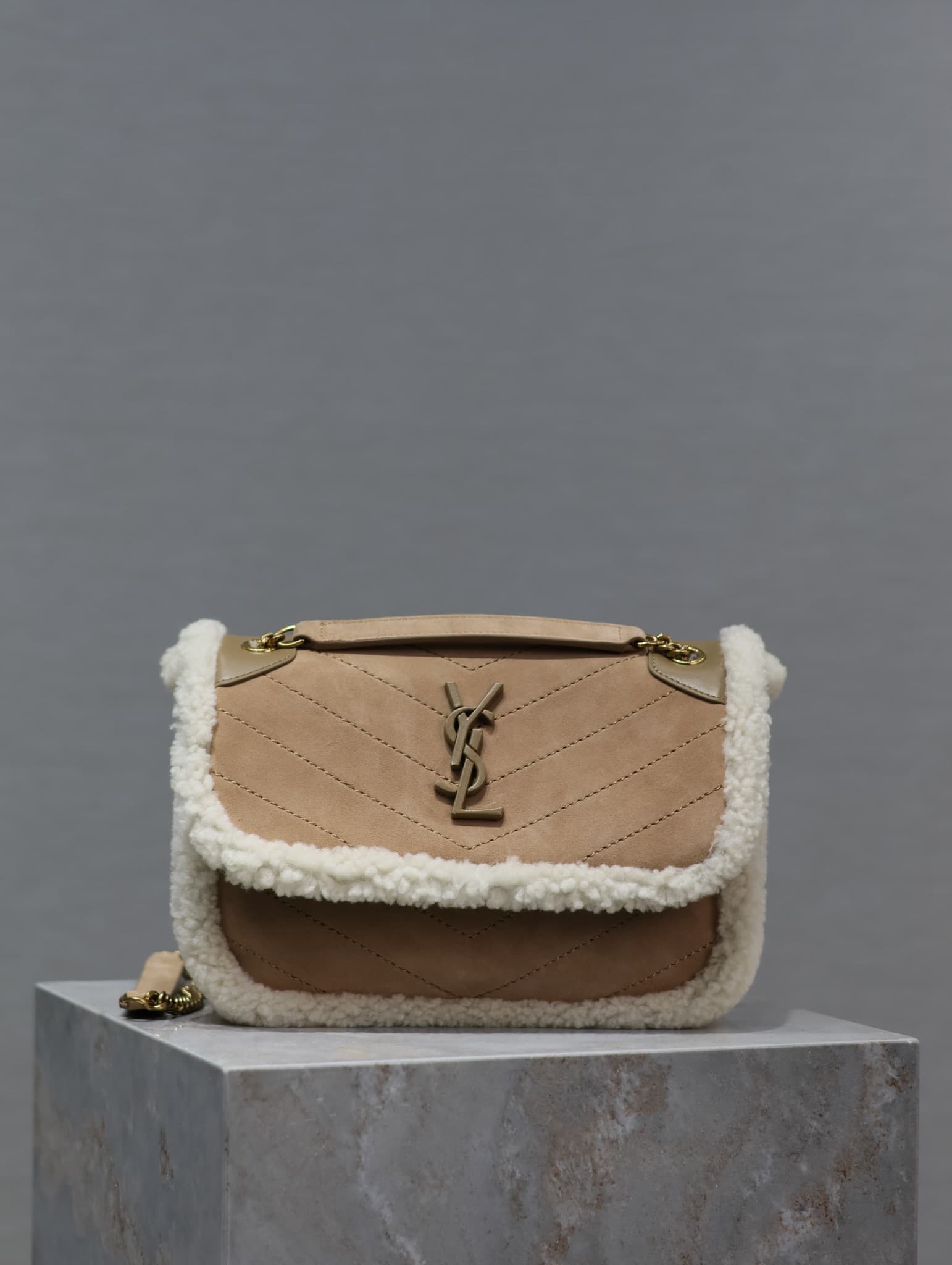 Saint Laurent Cream Bag 533037