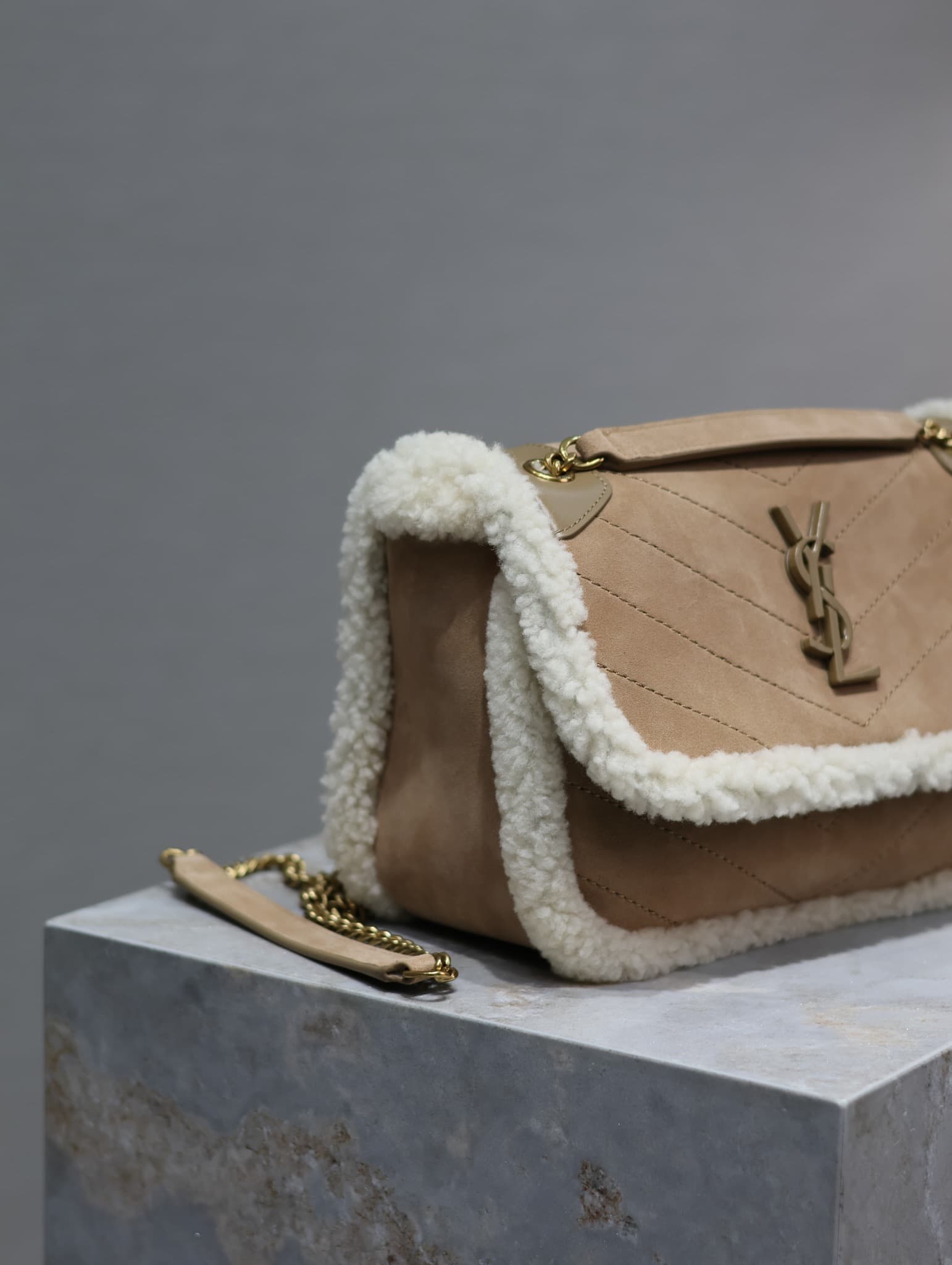 Saint Laurent Cream Bag 533037
