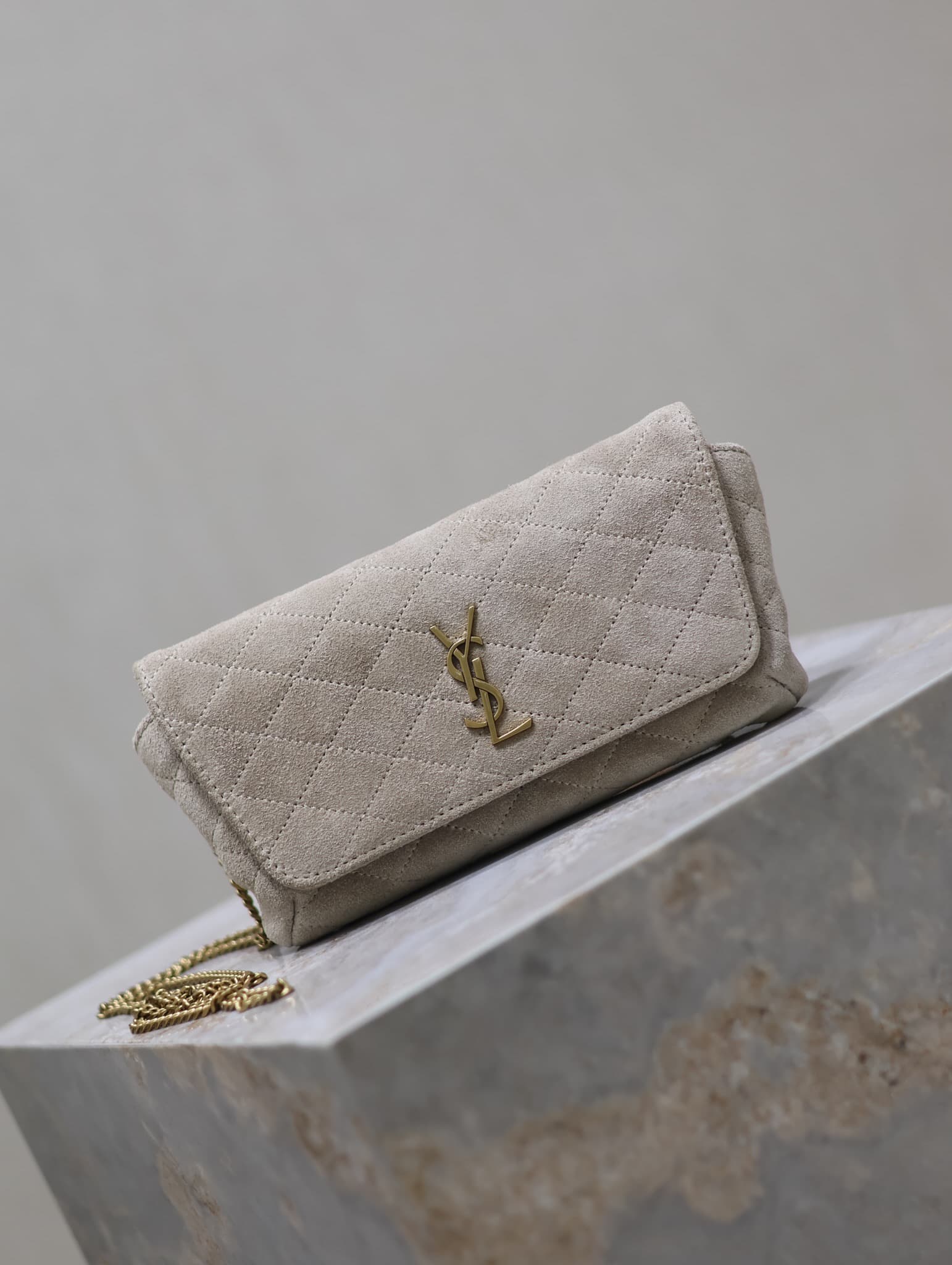 Saint Laurent Gold Pouch 742579