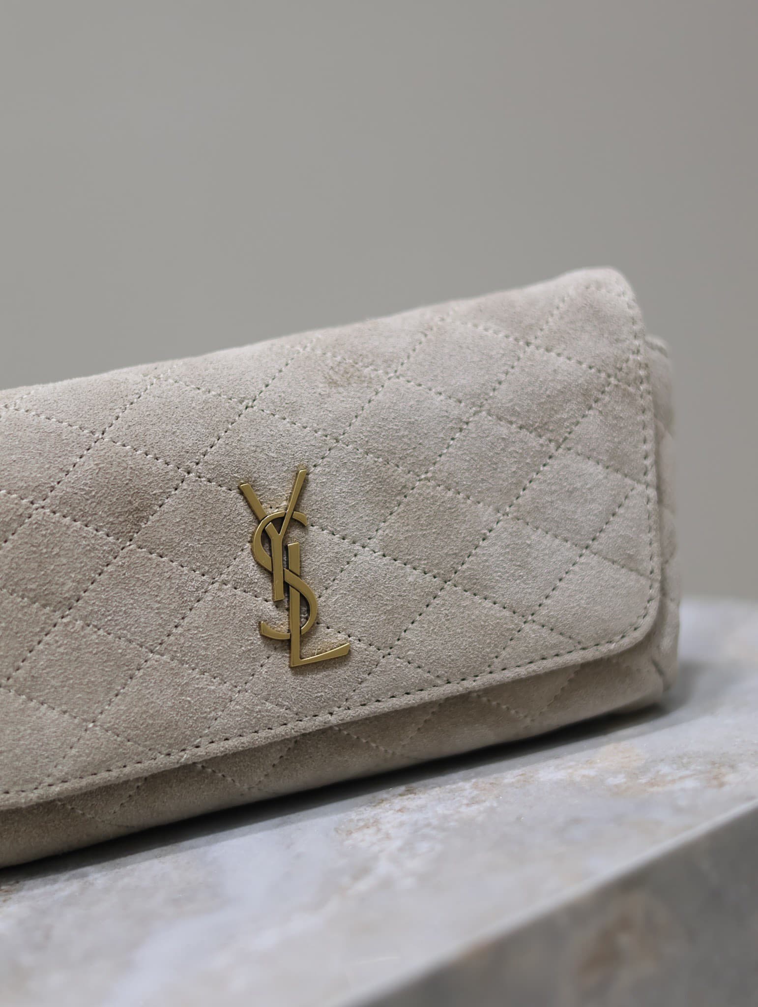 Saint Laurent Gold Pouch 742579