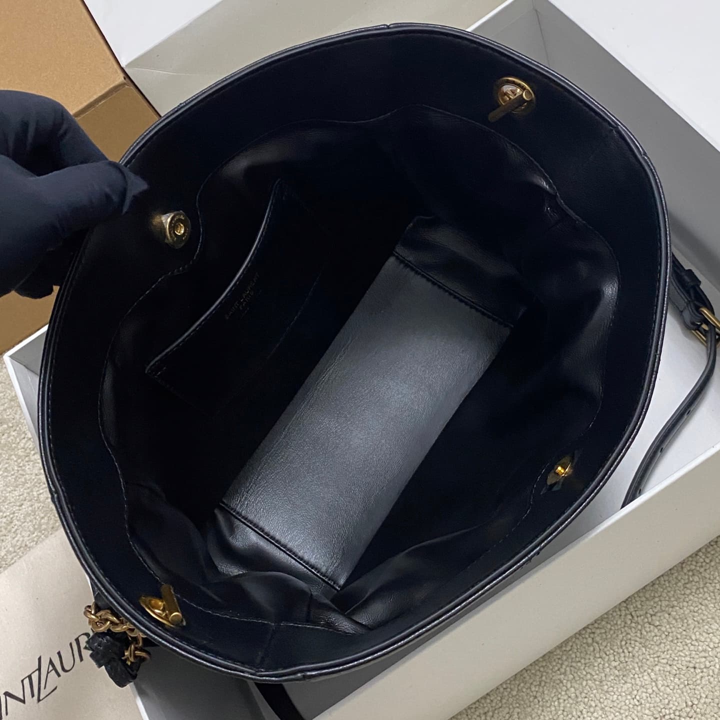 Saint Laurent Black Small Tote Bag 862712