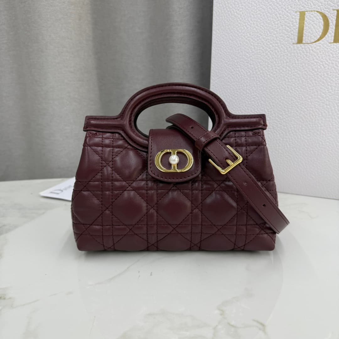 Dior White Bag S3123