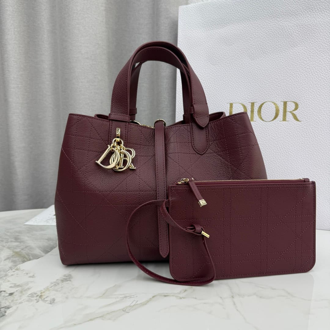 Dior Red Medium Wallet M2821