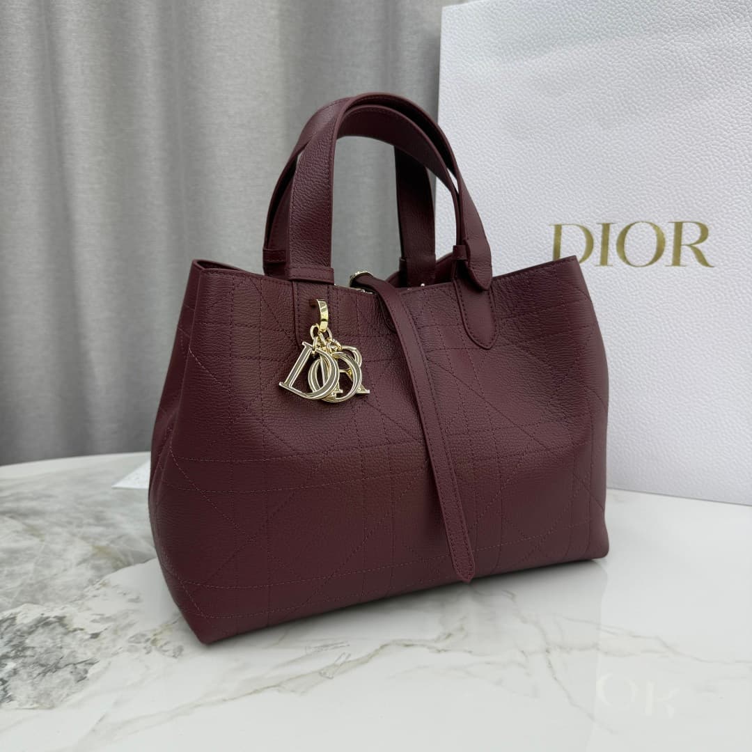 Dior Red Medium Wallet M2821