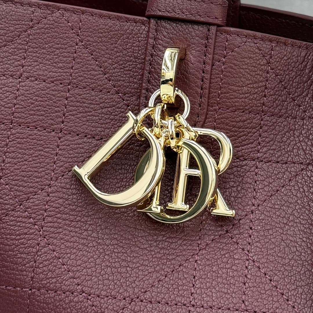 Dior Red Medium Wallet M2821