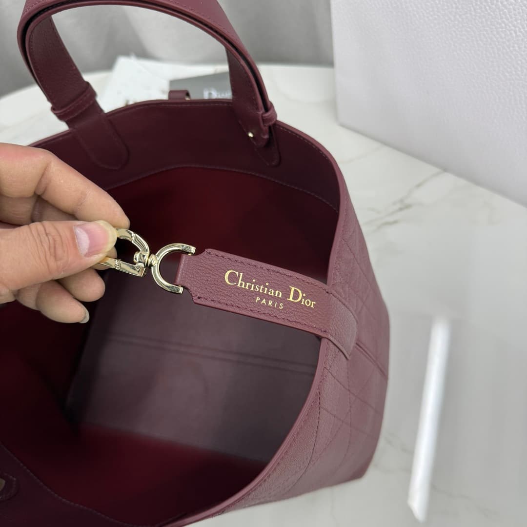 Dior Red Medium Wallet M2821