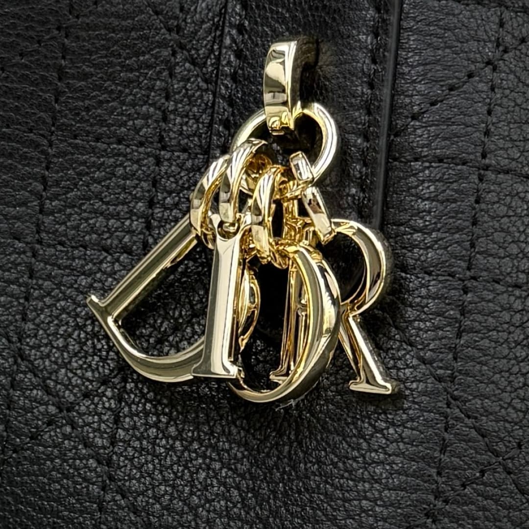 Dior Black Small Product M2822
