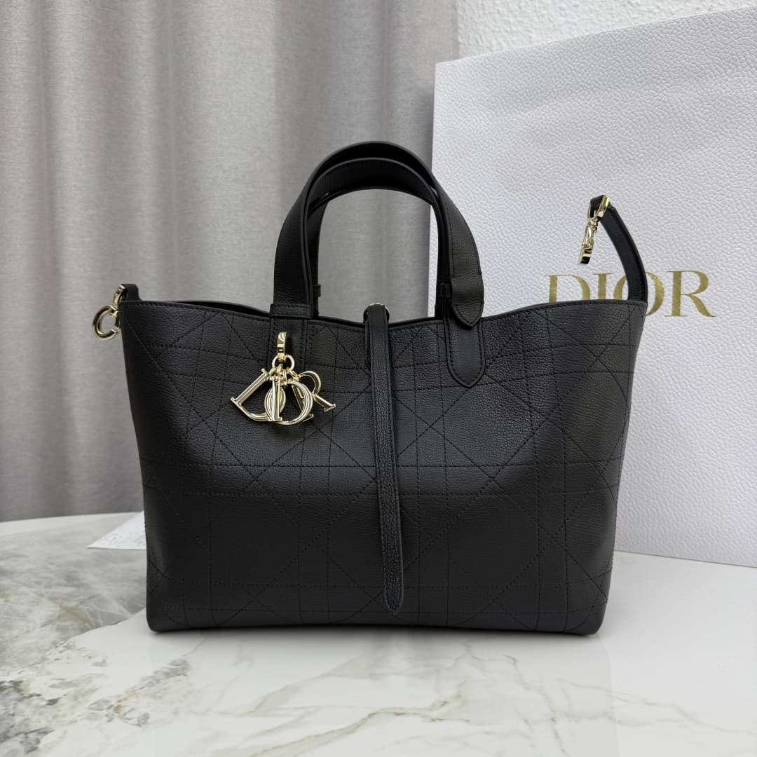 Dior Black Wallet M2821