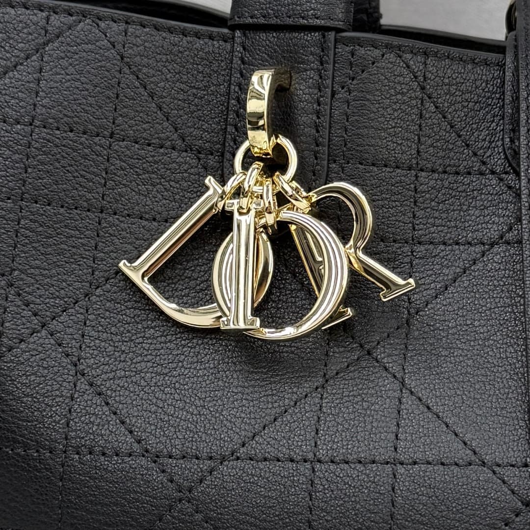 Dior Black Medium Wallet M2821