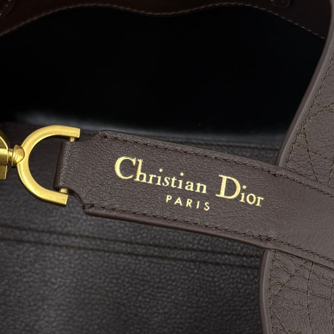Dior Brown Small Product M2822