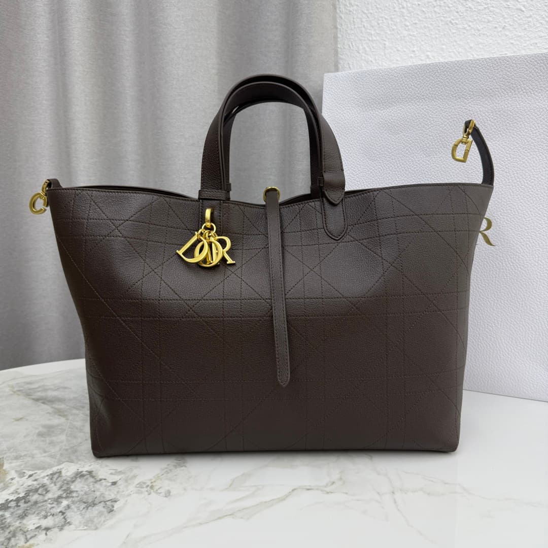 Dior Brown Wallet M2820