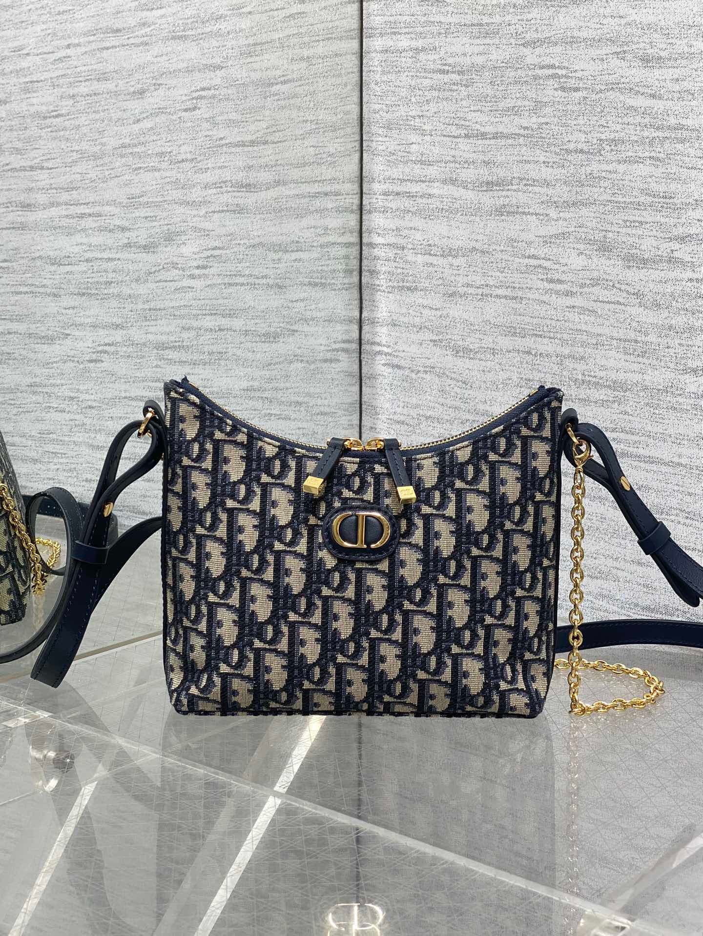 Dior Pouch 5562