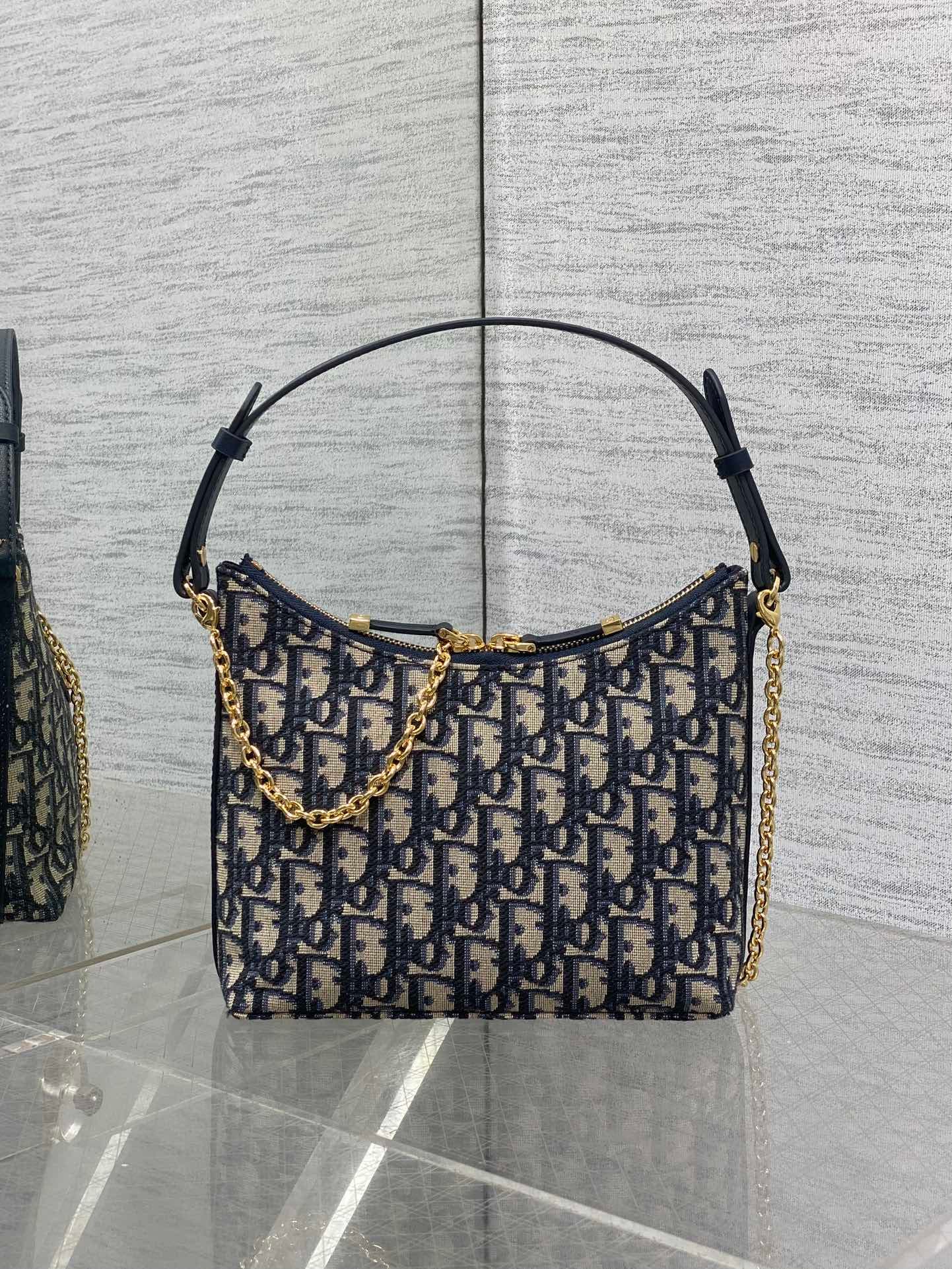 Dior Pouch 5562