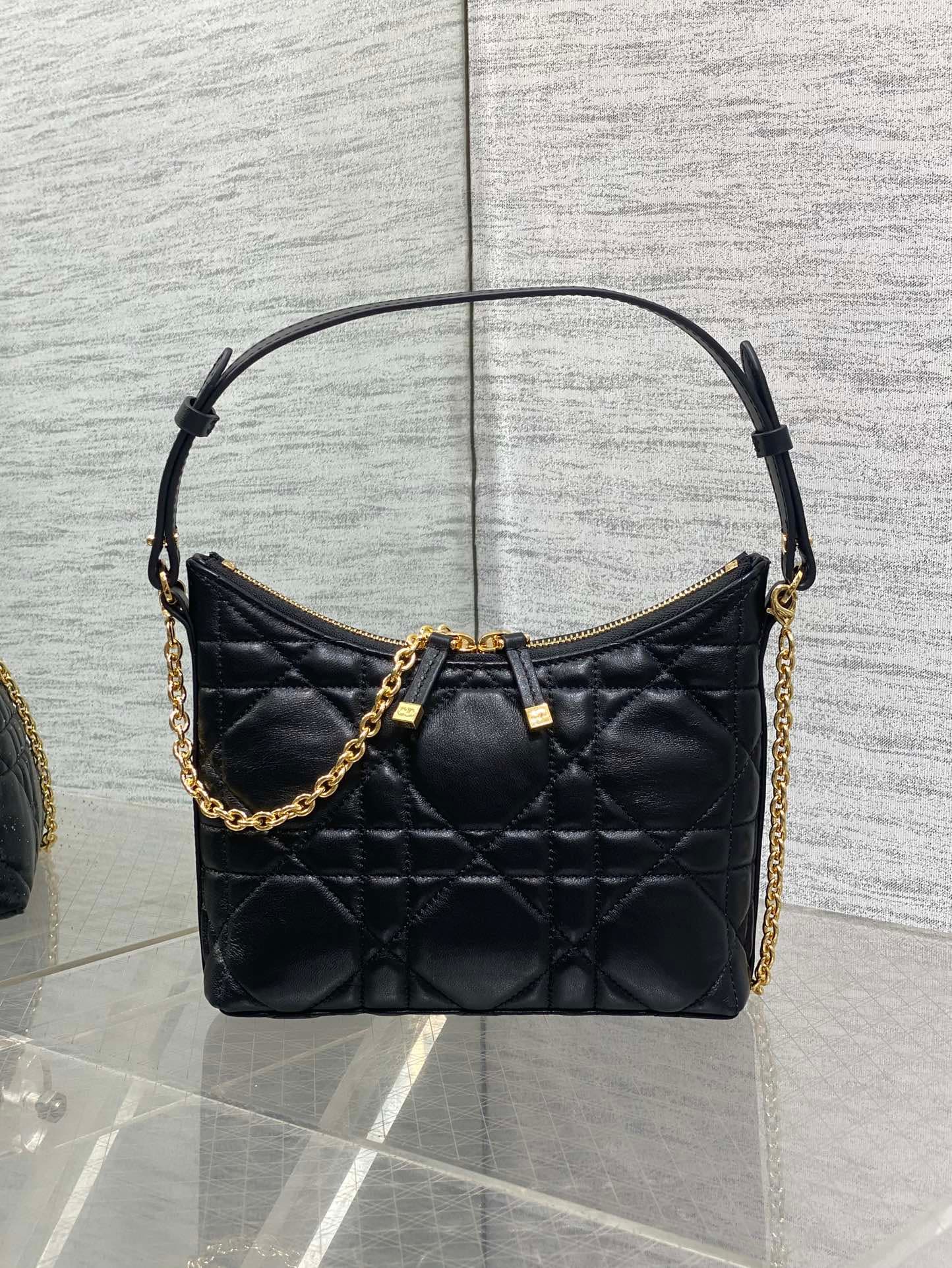 Dior Pouch 5562