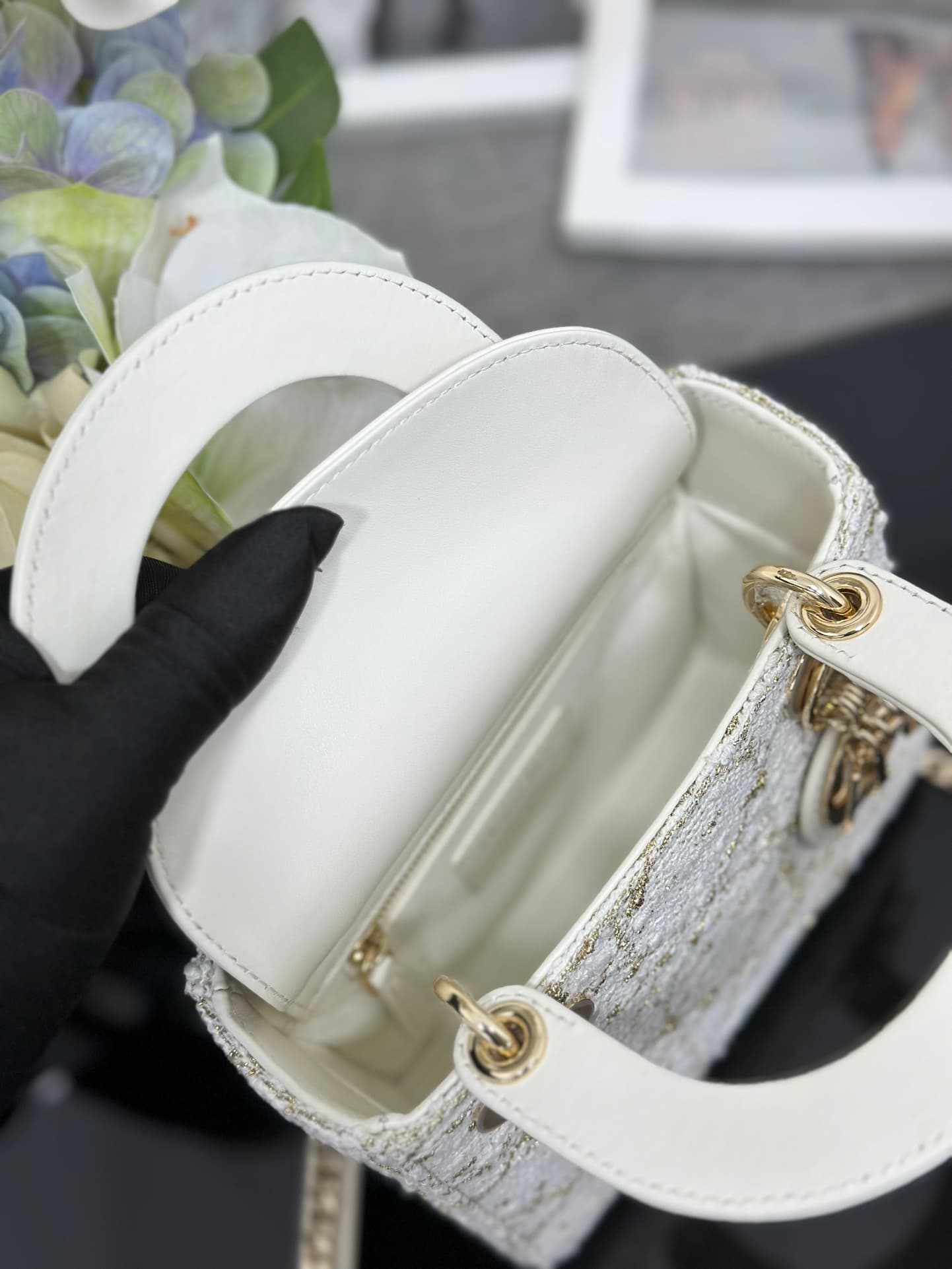 Dior White Mini Crossbody Bag M0505