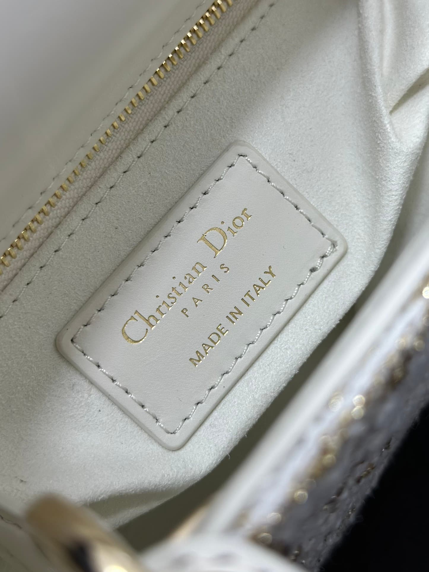 Dior White Mini Crossbody Bag M0505