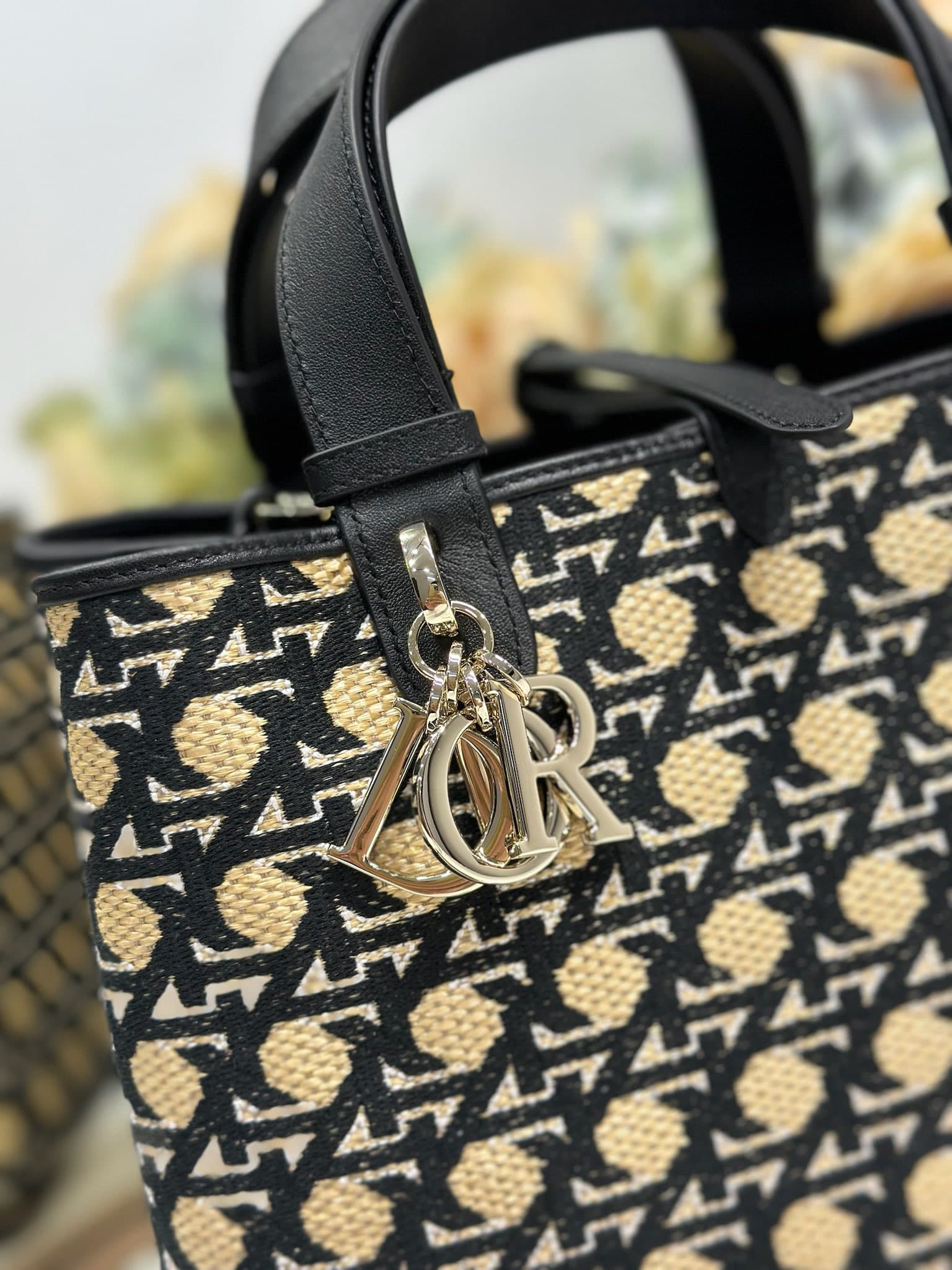 Dior Black Medium Product 1188