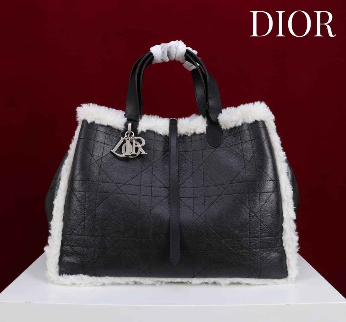 Dior Black Large Product 1188