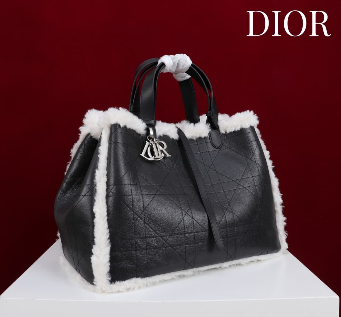Dior Black Large Product 1188