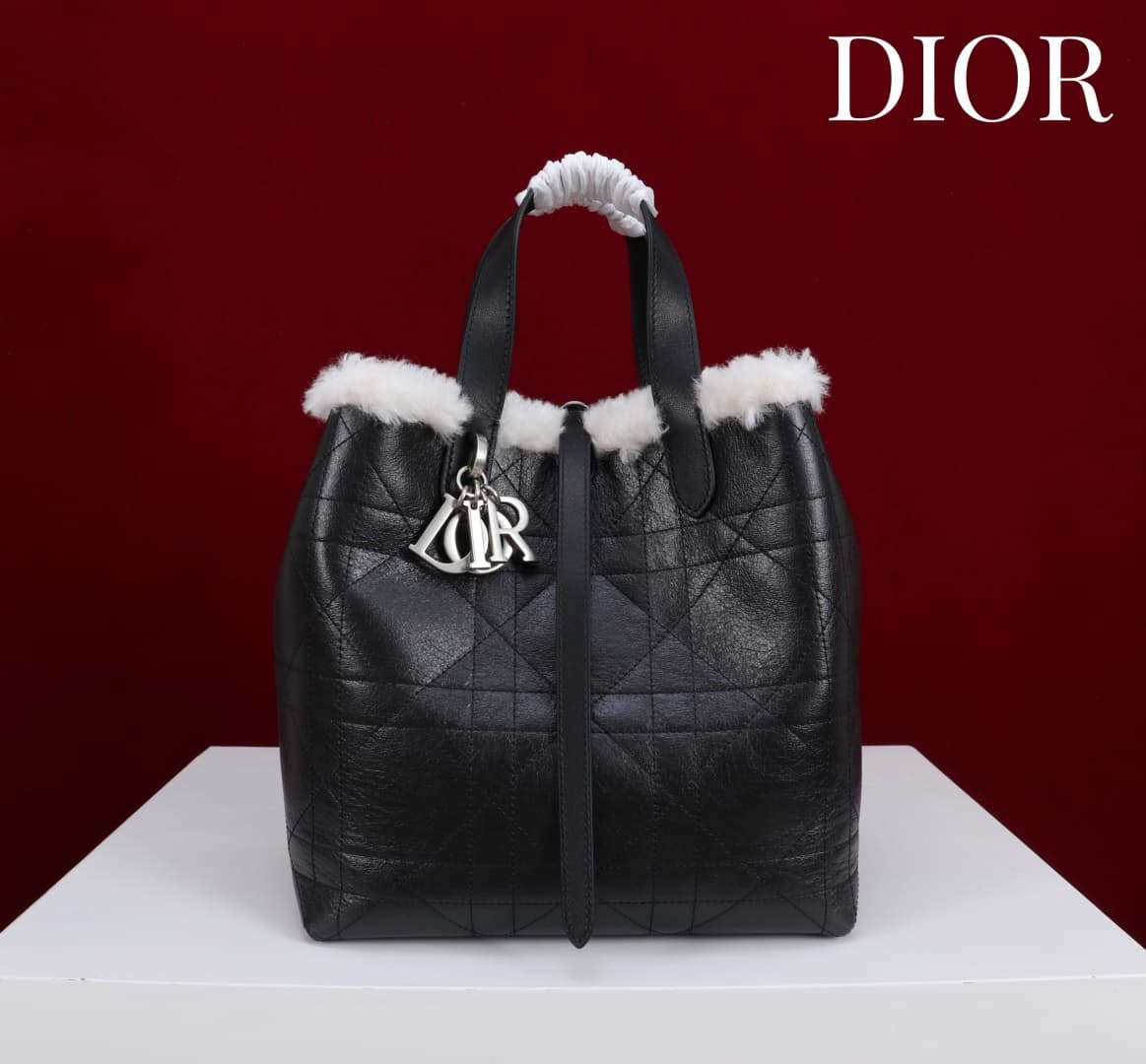 Dior Black Large Product 2836