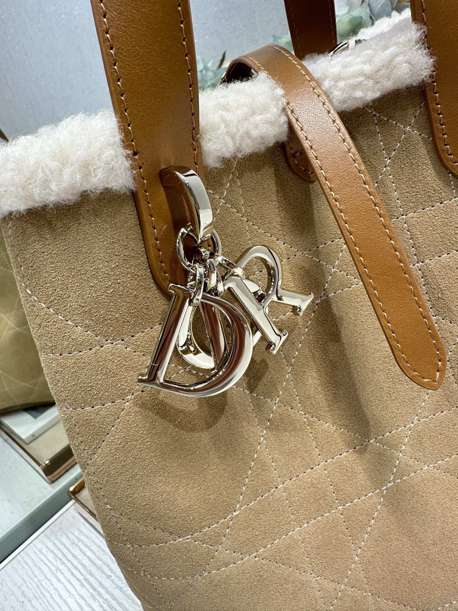 Dior White Medium Wallet 2836
