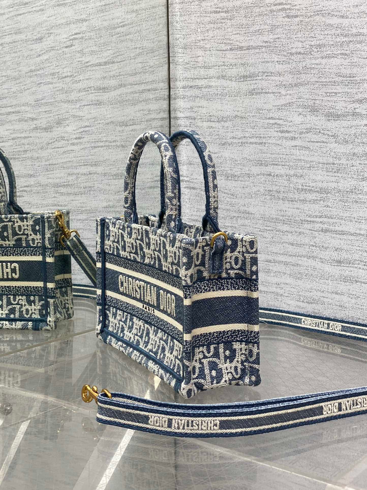 Dior White Mini Tote Bag 9024