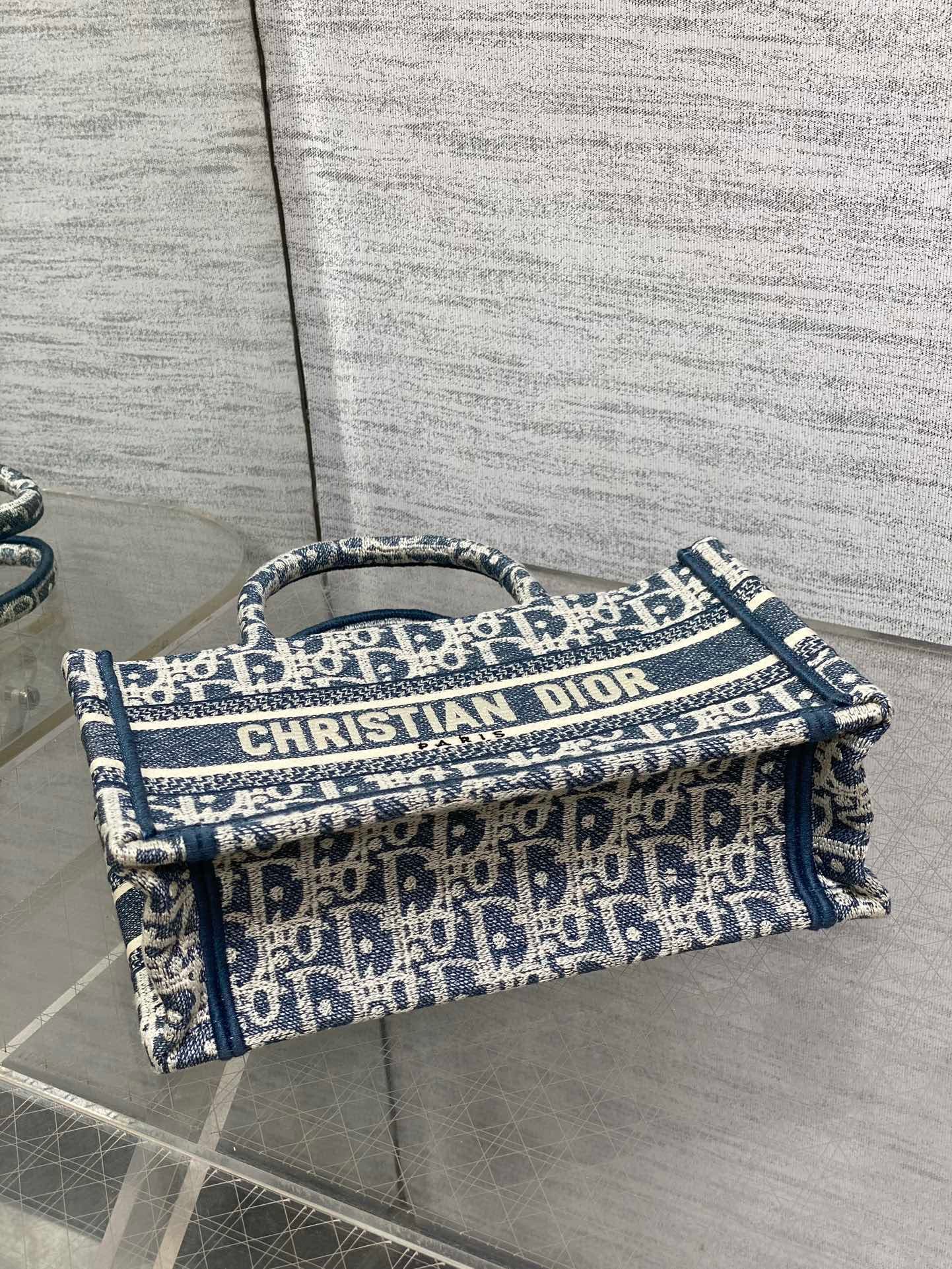 Dior White Mini Tote Bag 9024