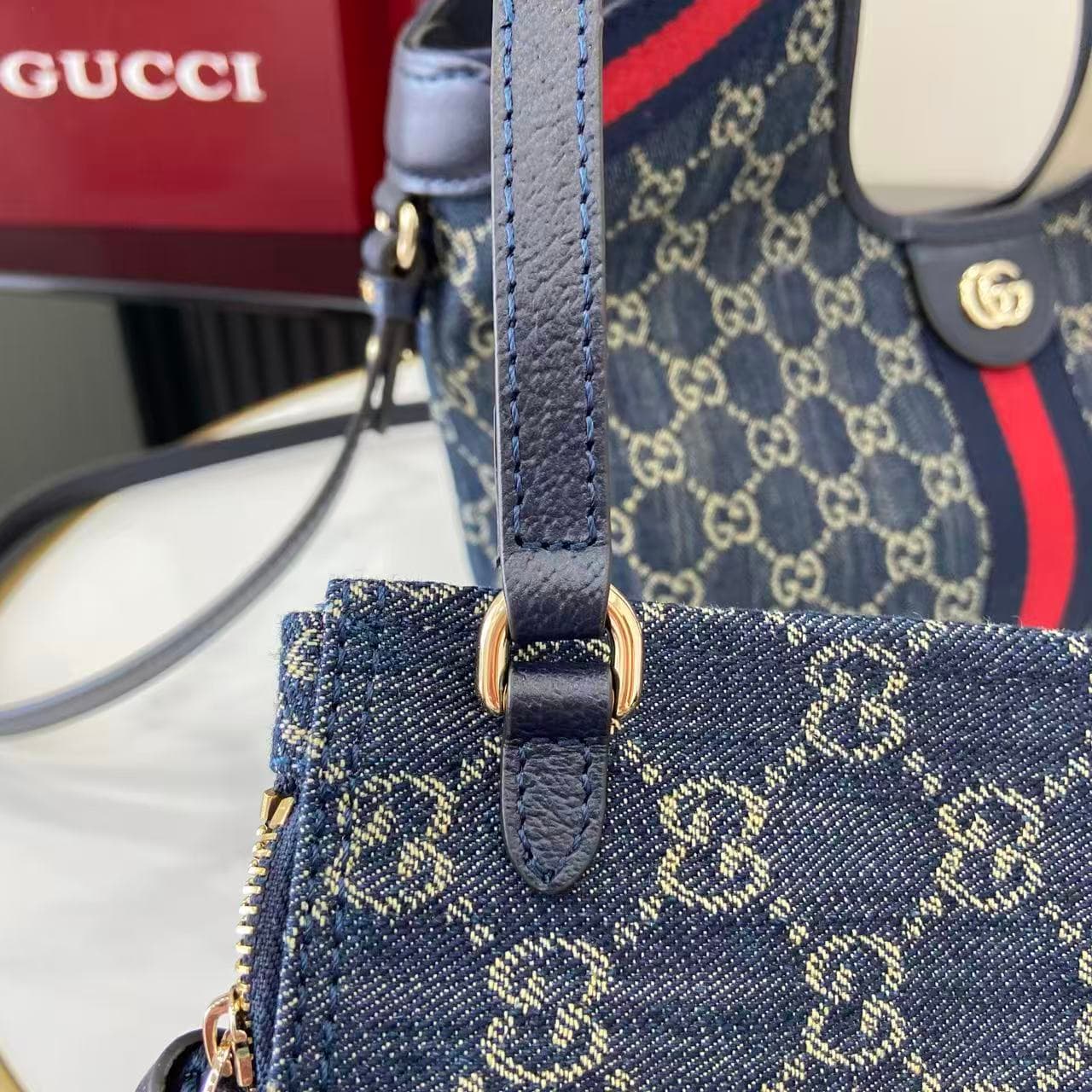Gucci Small Tote Bag 860845