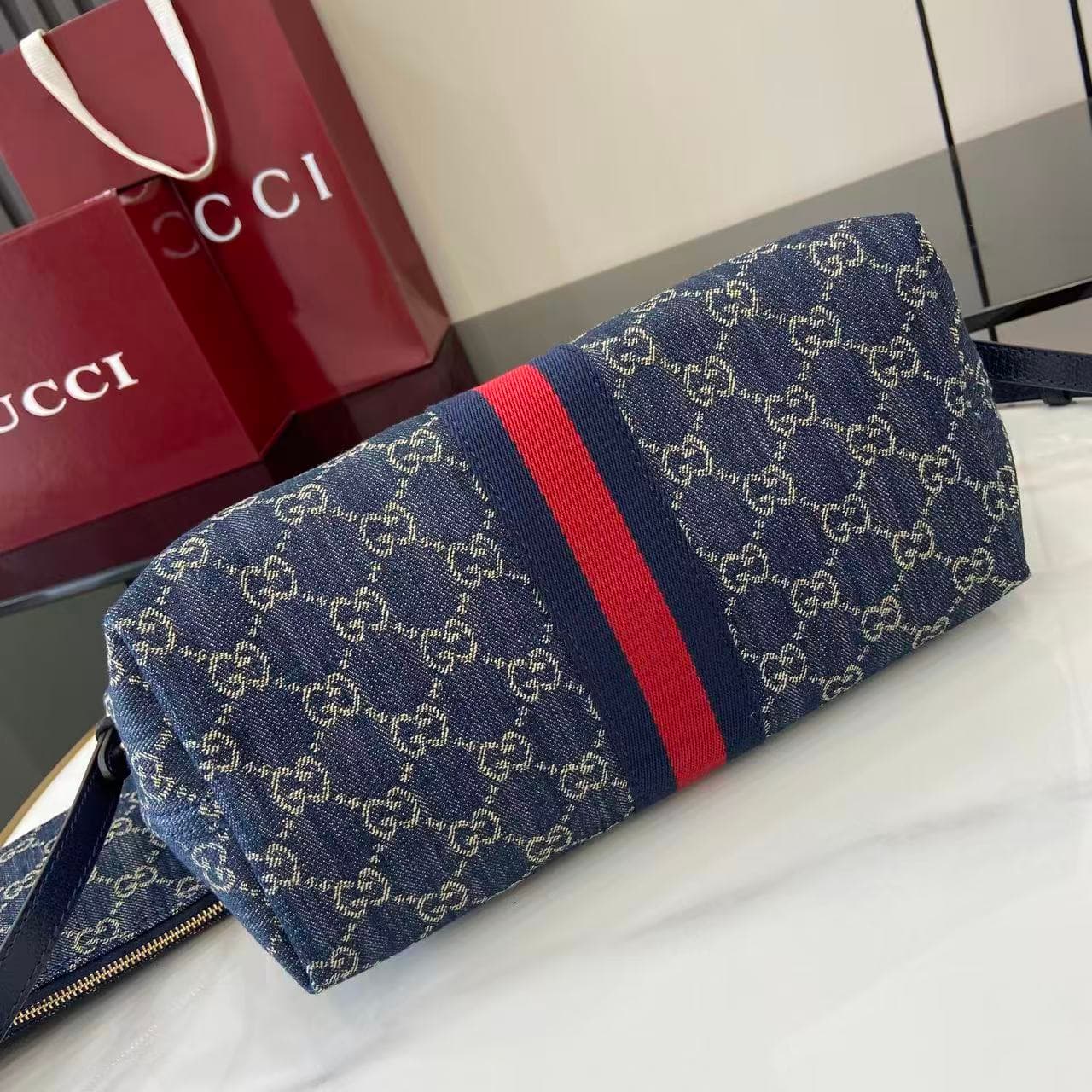 Gucci Small Tote Bag 860845