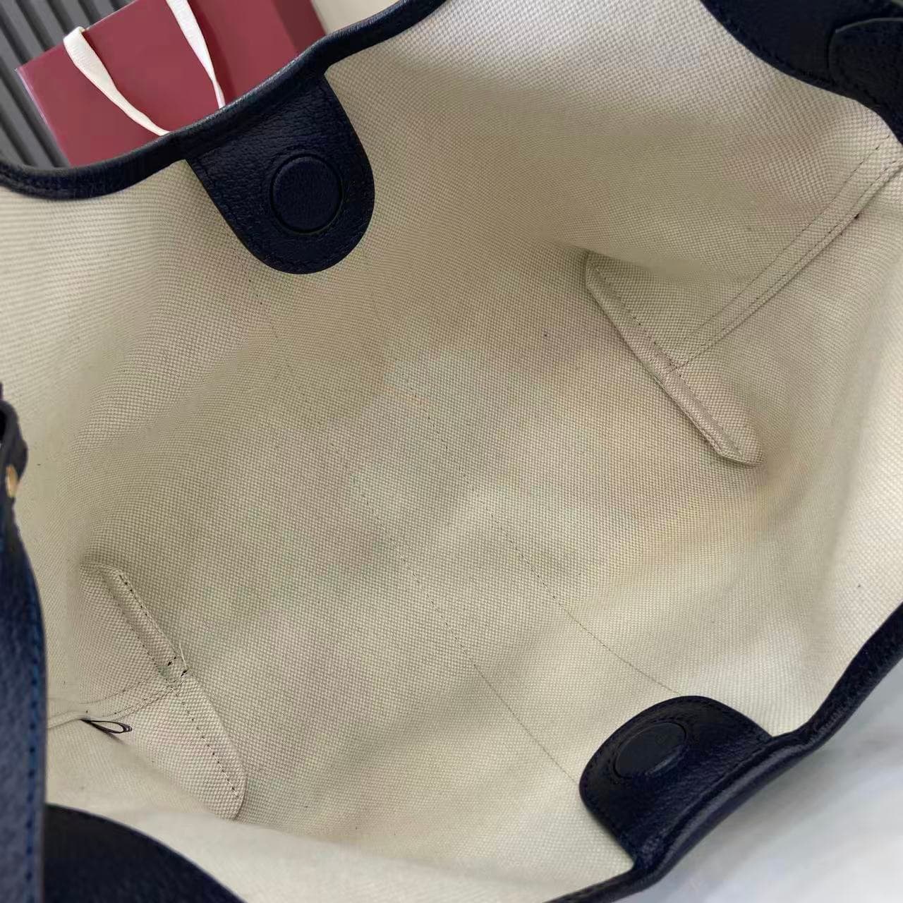 Gucci Small Tote Bag 860845