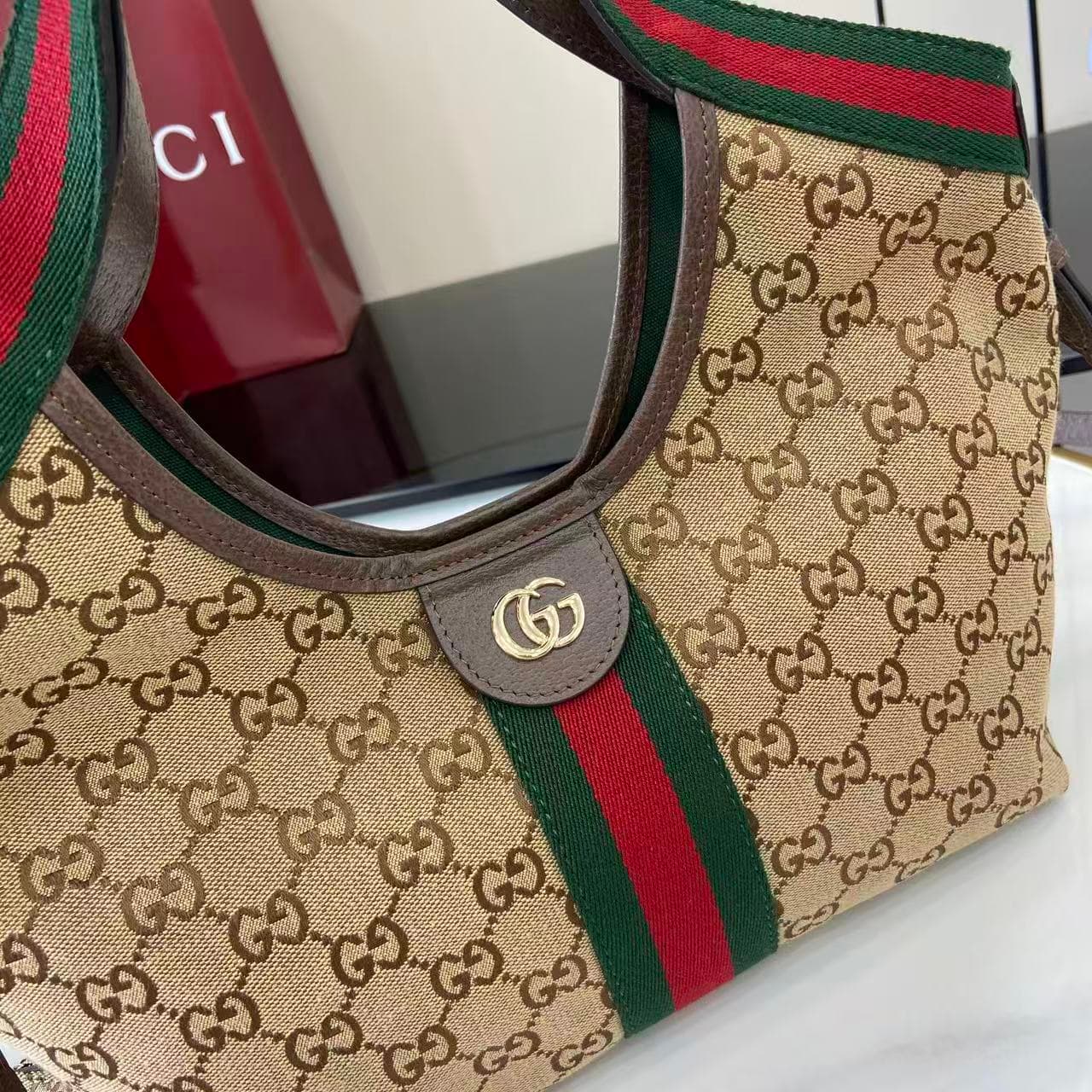 Gucci Small Tote Bag 860845