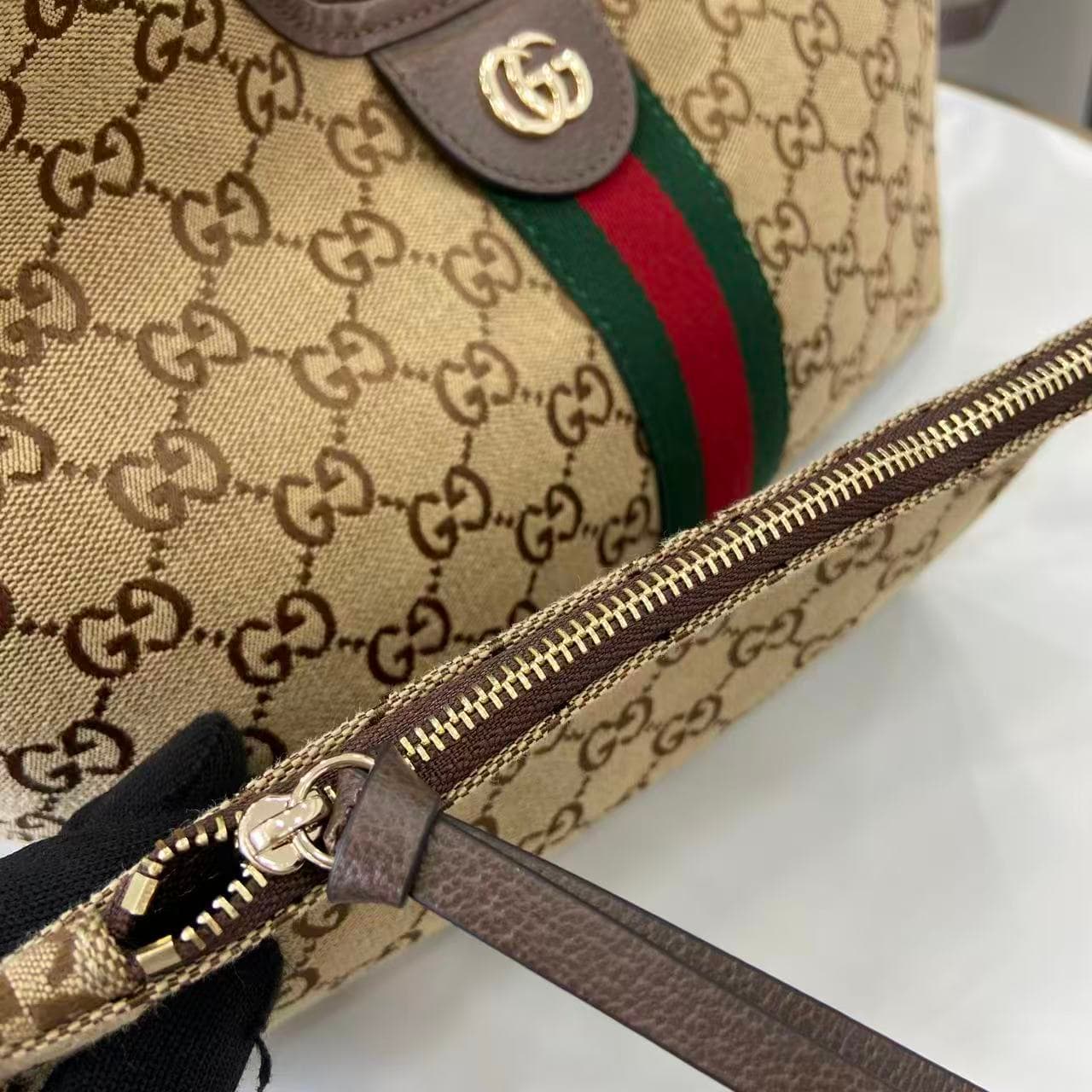 Gucci Small Tote Bag 860845